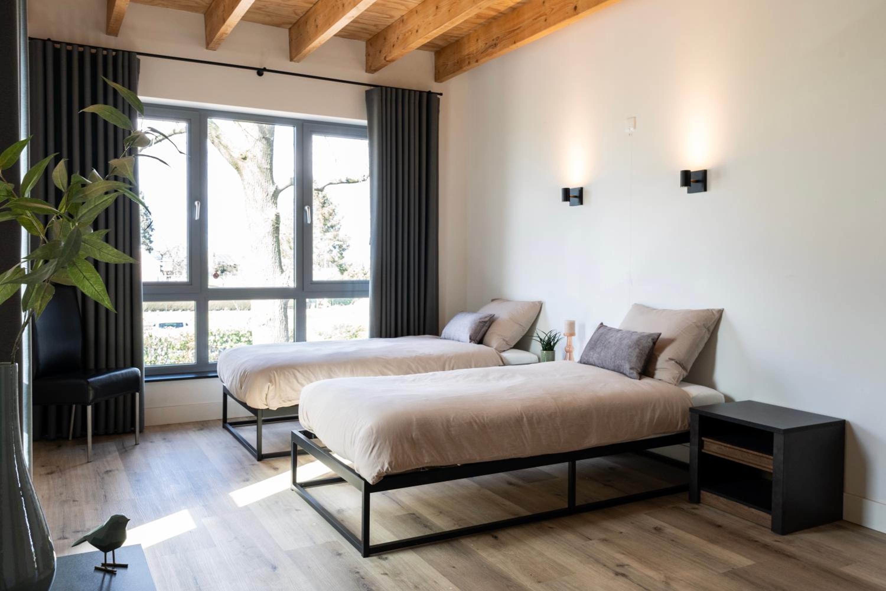 Hidden Gem Luxe Stay In Ledeacker view 4