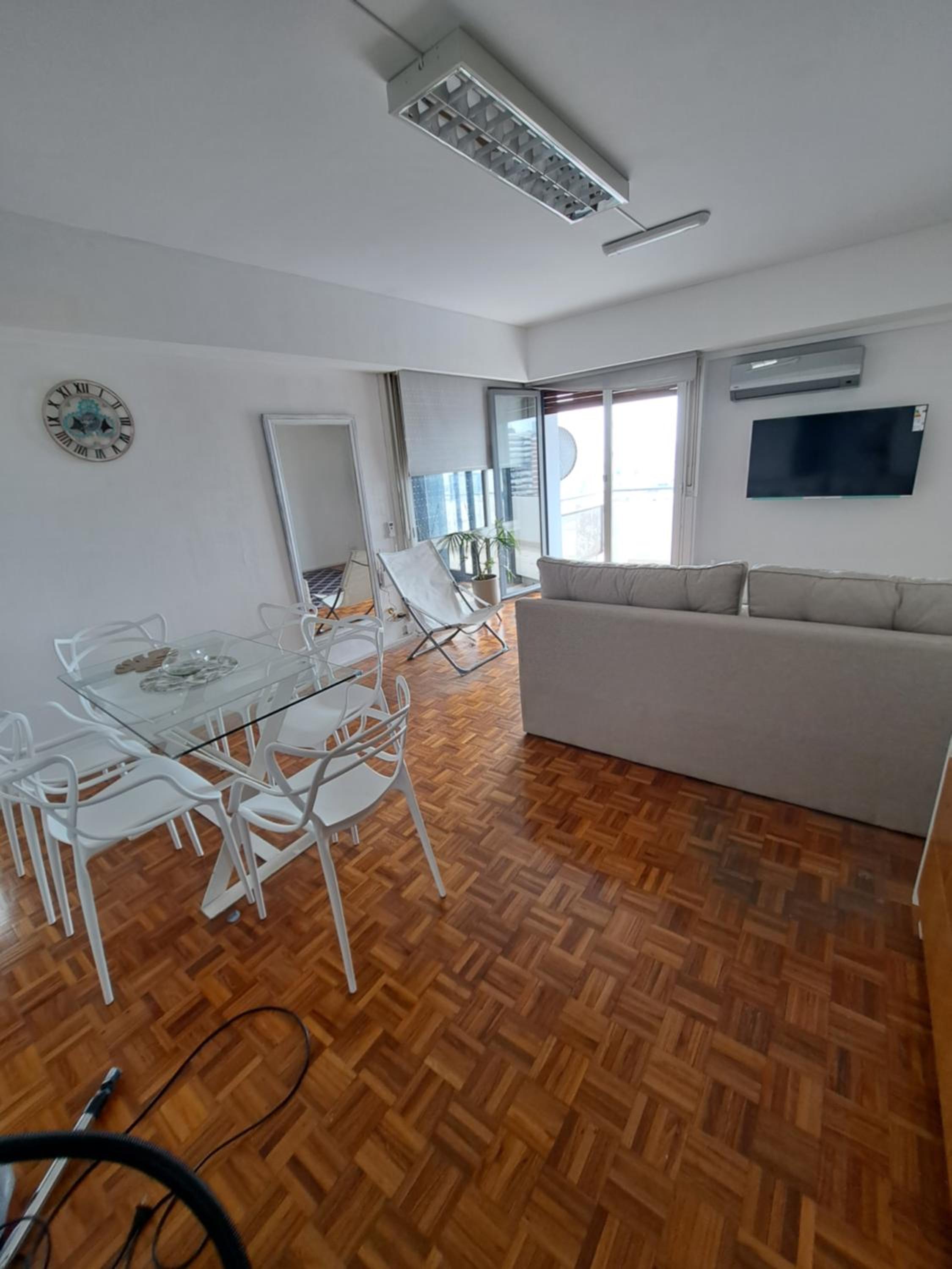 SELIZ SUITES PANORÁMICO con Garage auto Mediano