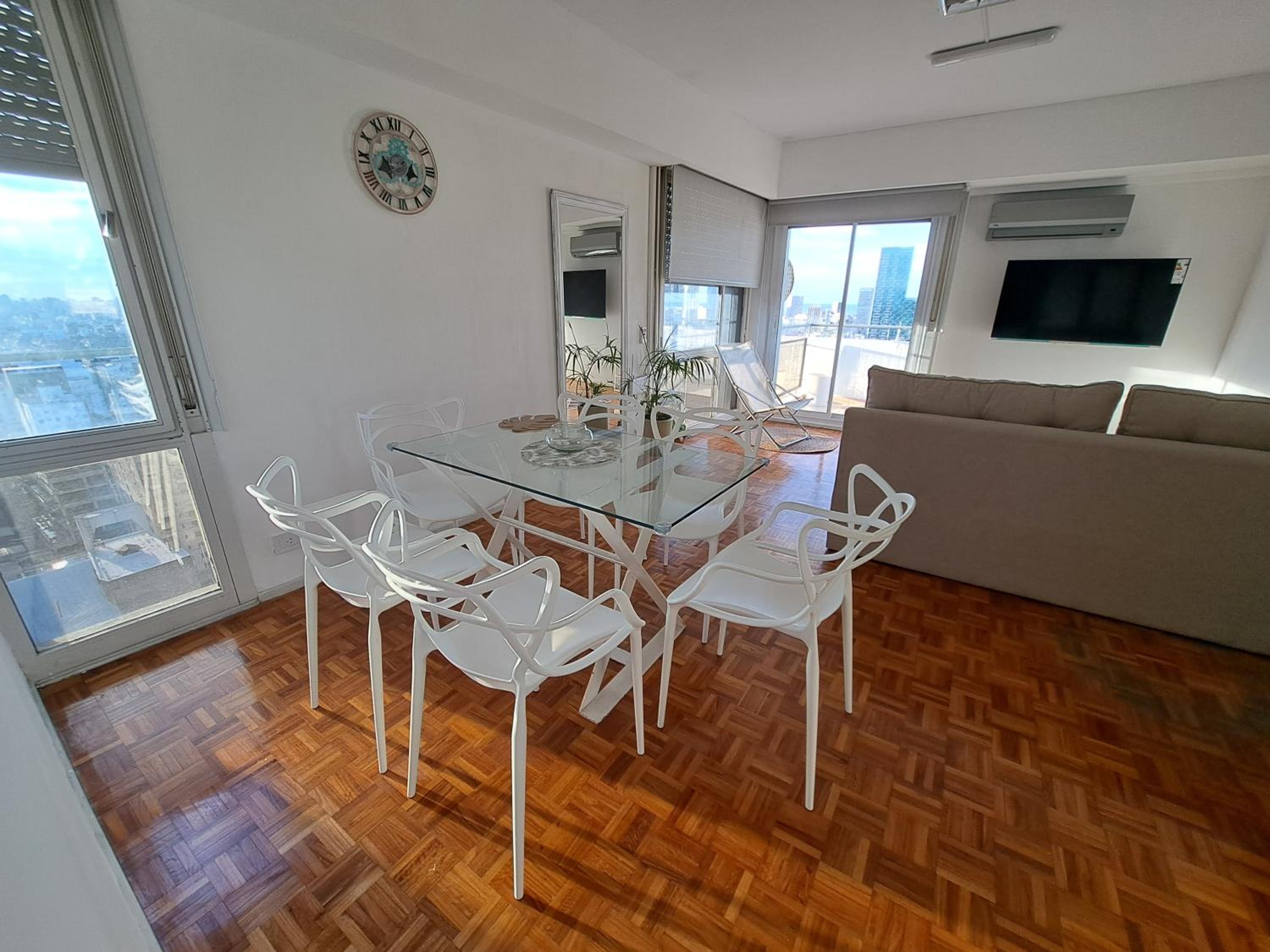 SELIZ SUITES PANORÁMICO con Garage auto Mediano
