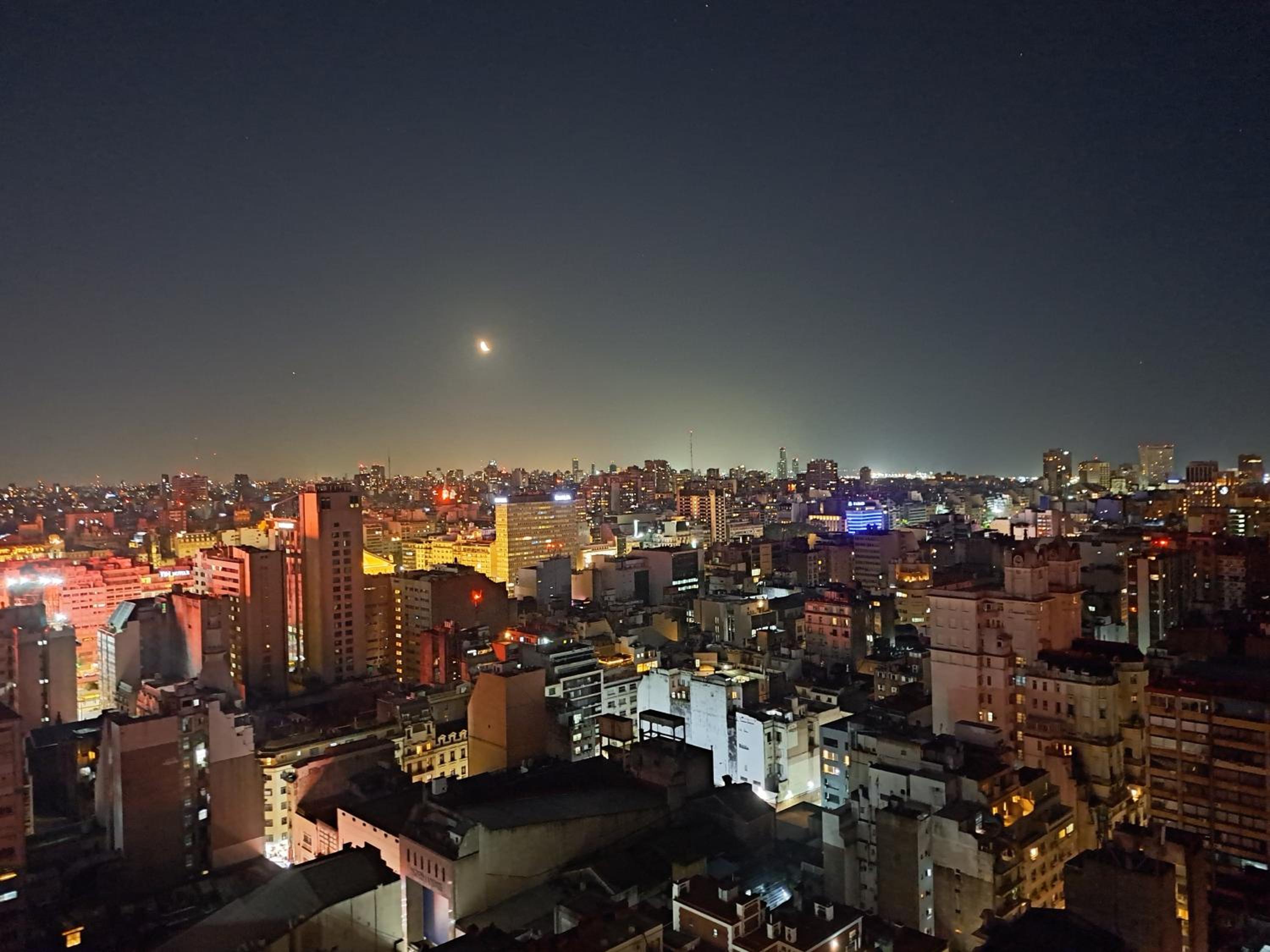 SELIZ SUITES PANORÁMICO con Garage auto Mediano