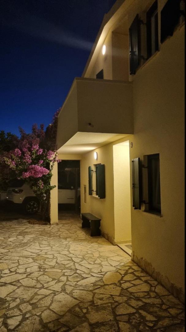 VILA ANIKA