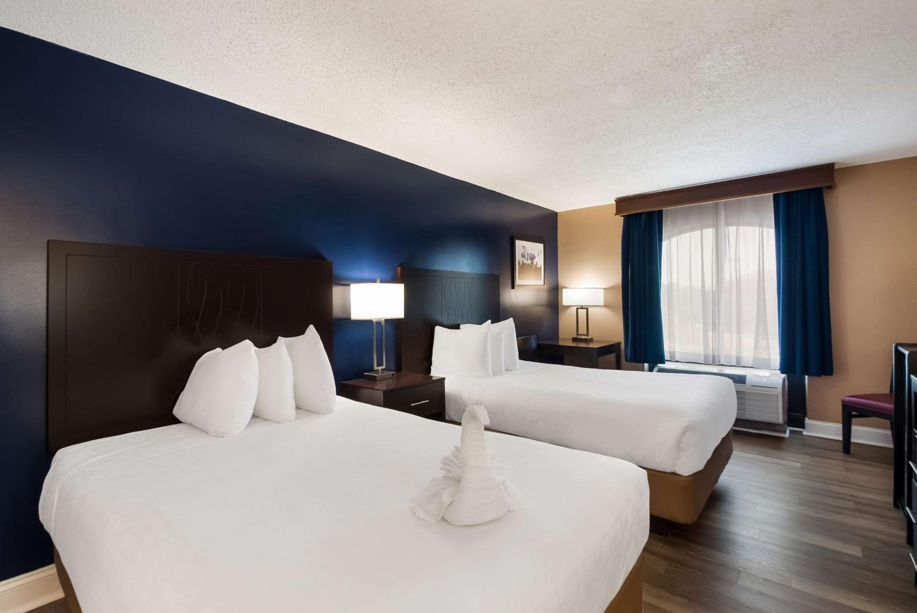 Springfield Vacations - Best Western Springfield - Property Image 1