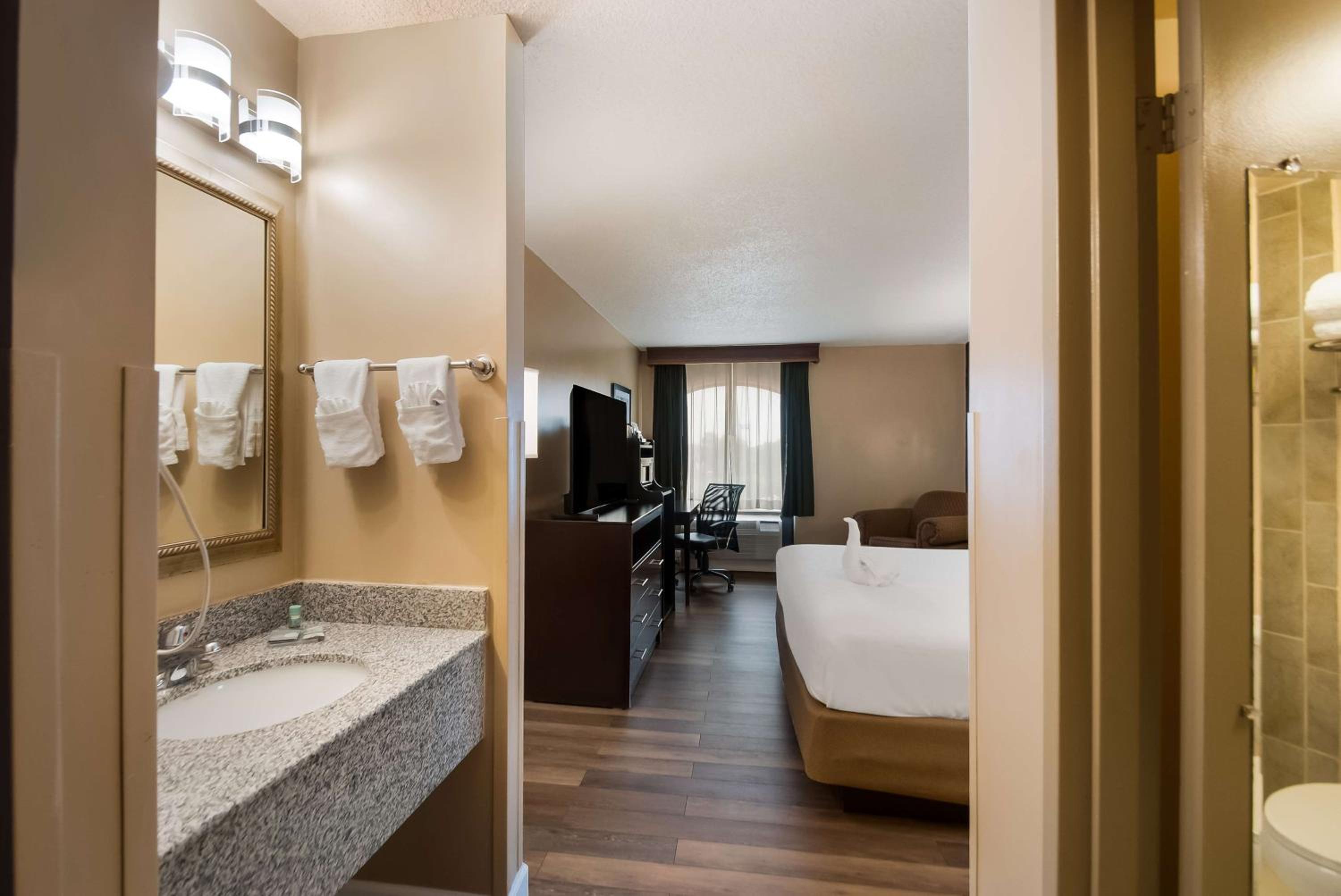Springfield Vacations - Best Western Springfield - Property Image 11