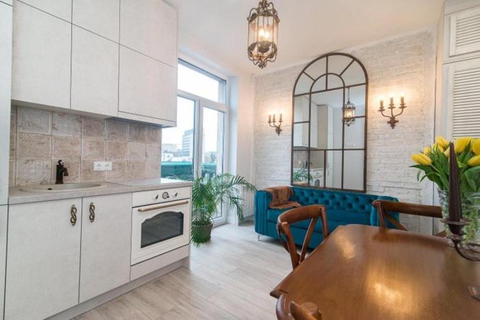 Spectacular river view apartment view 2