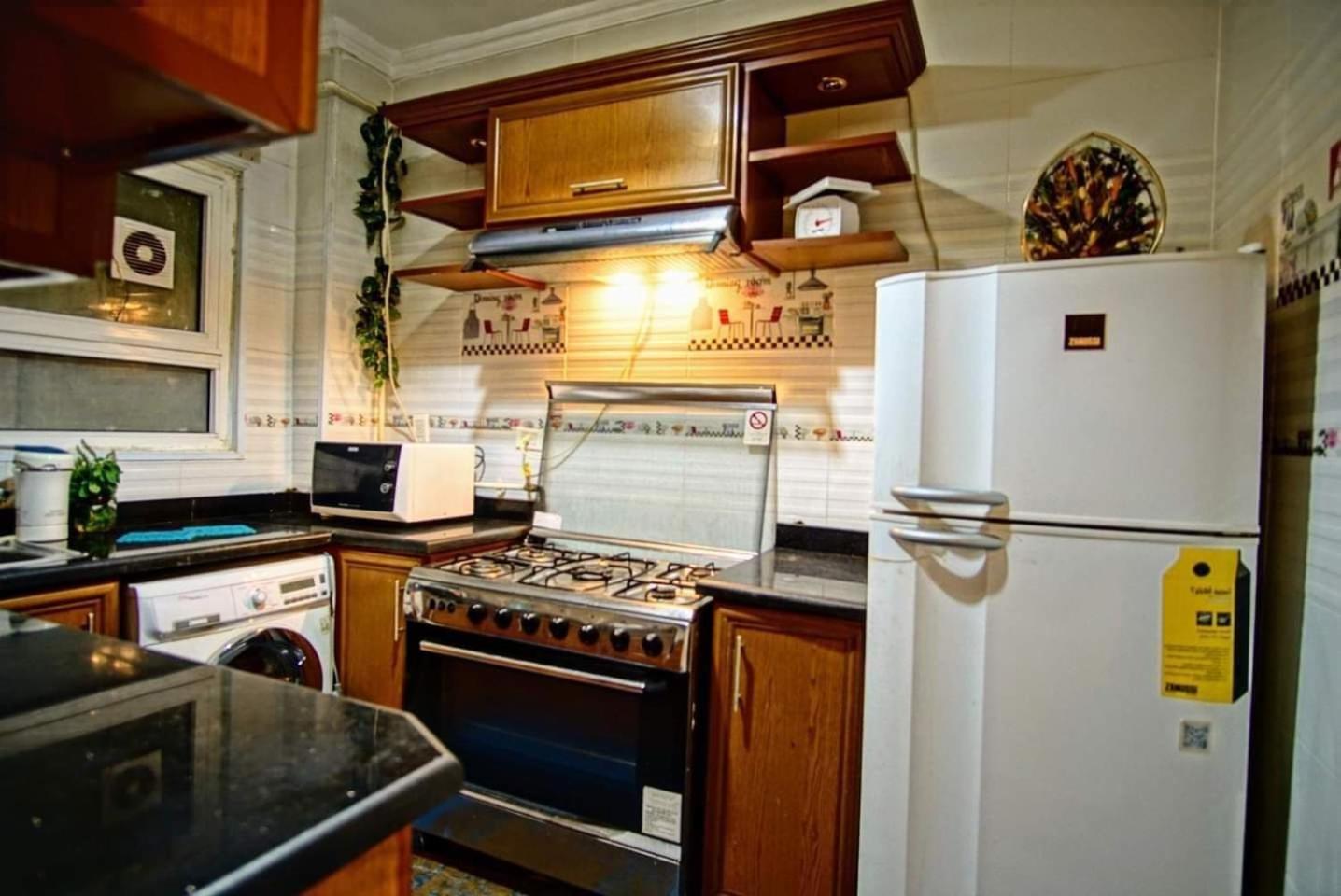 Cozy apartment in Sheikh Zayed, with private garden