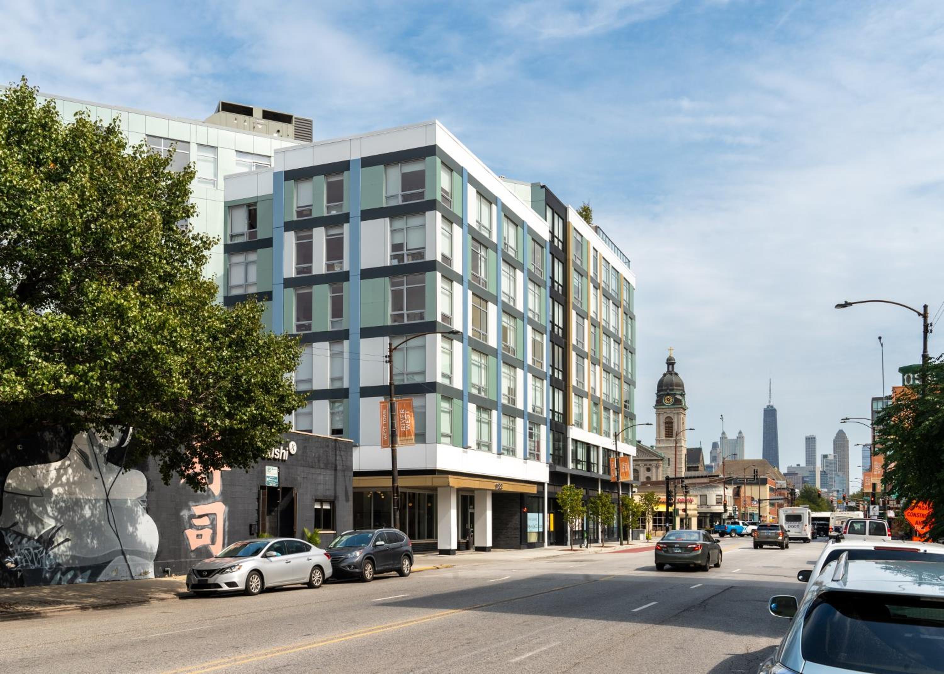 Flexhome River West Studio N6 with Gym and Rooftop - READ INFO view 3