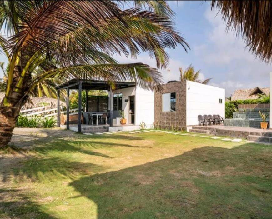 AGUAMARINA House