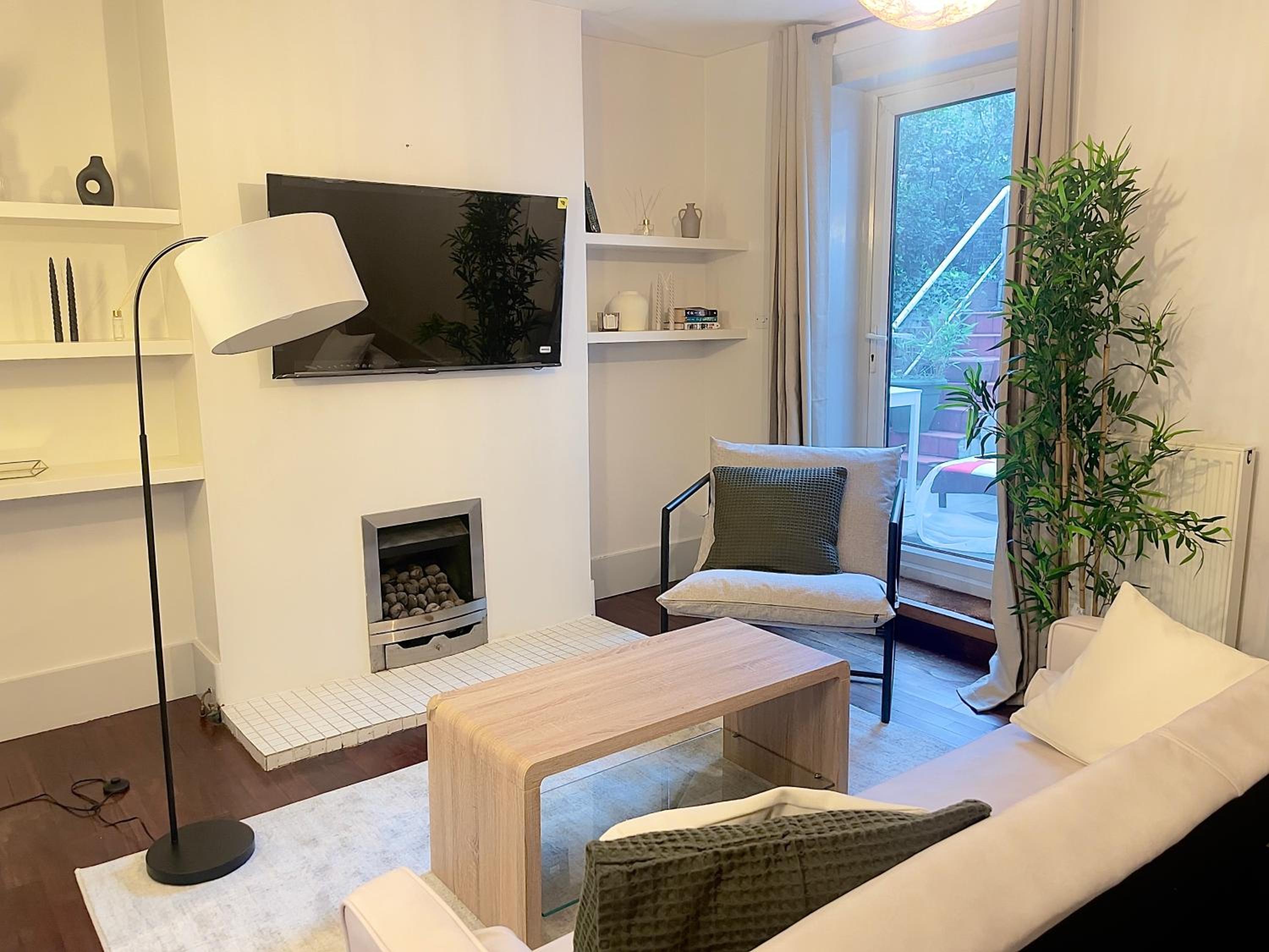 Great Value London Apartment with Garden in Tufnell Park near Emirates Stadium and 10 mins to Kings Cross