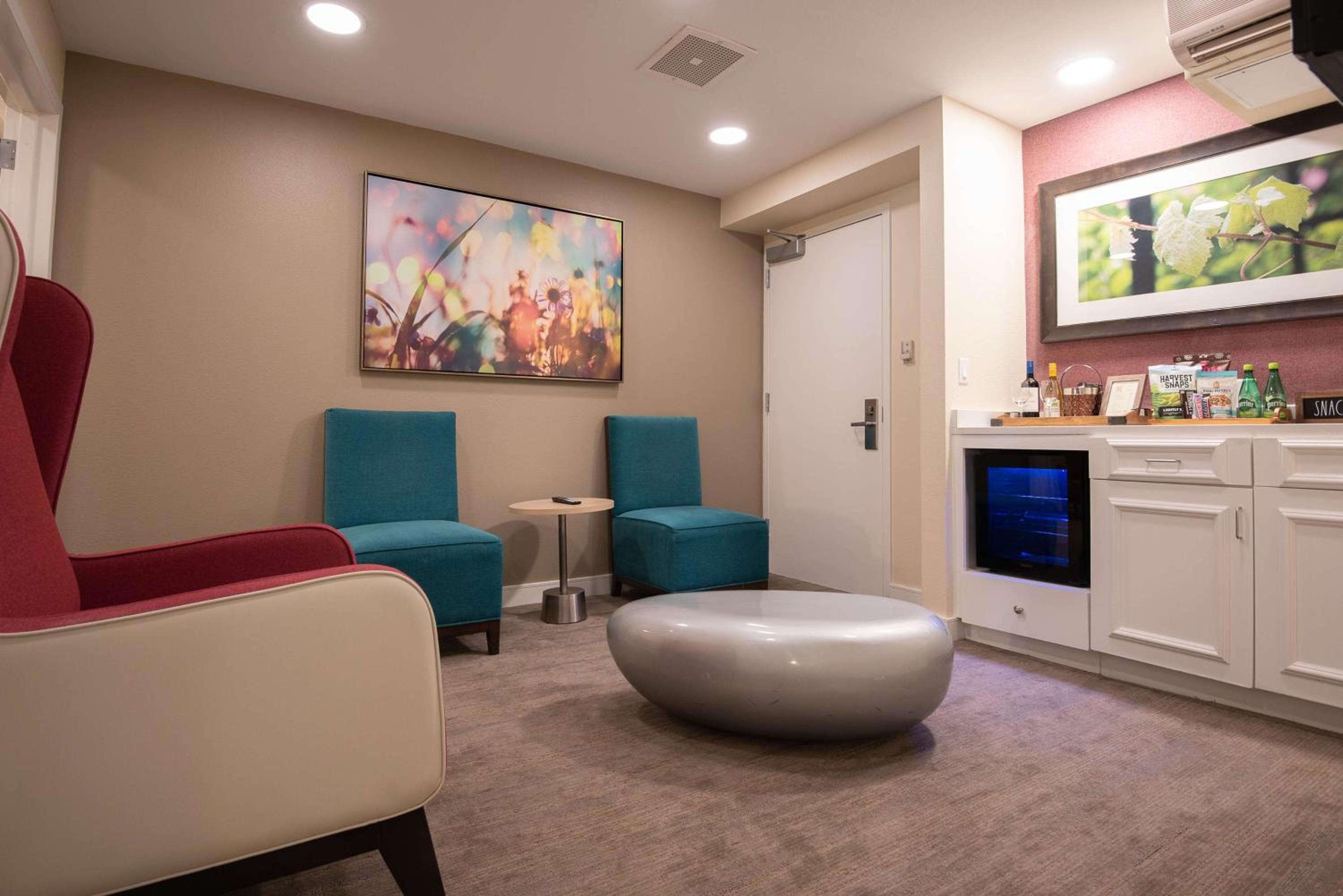 Hilton Garden Inn Calabasas - Property Image 18