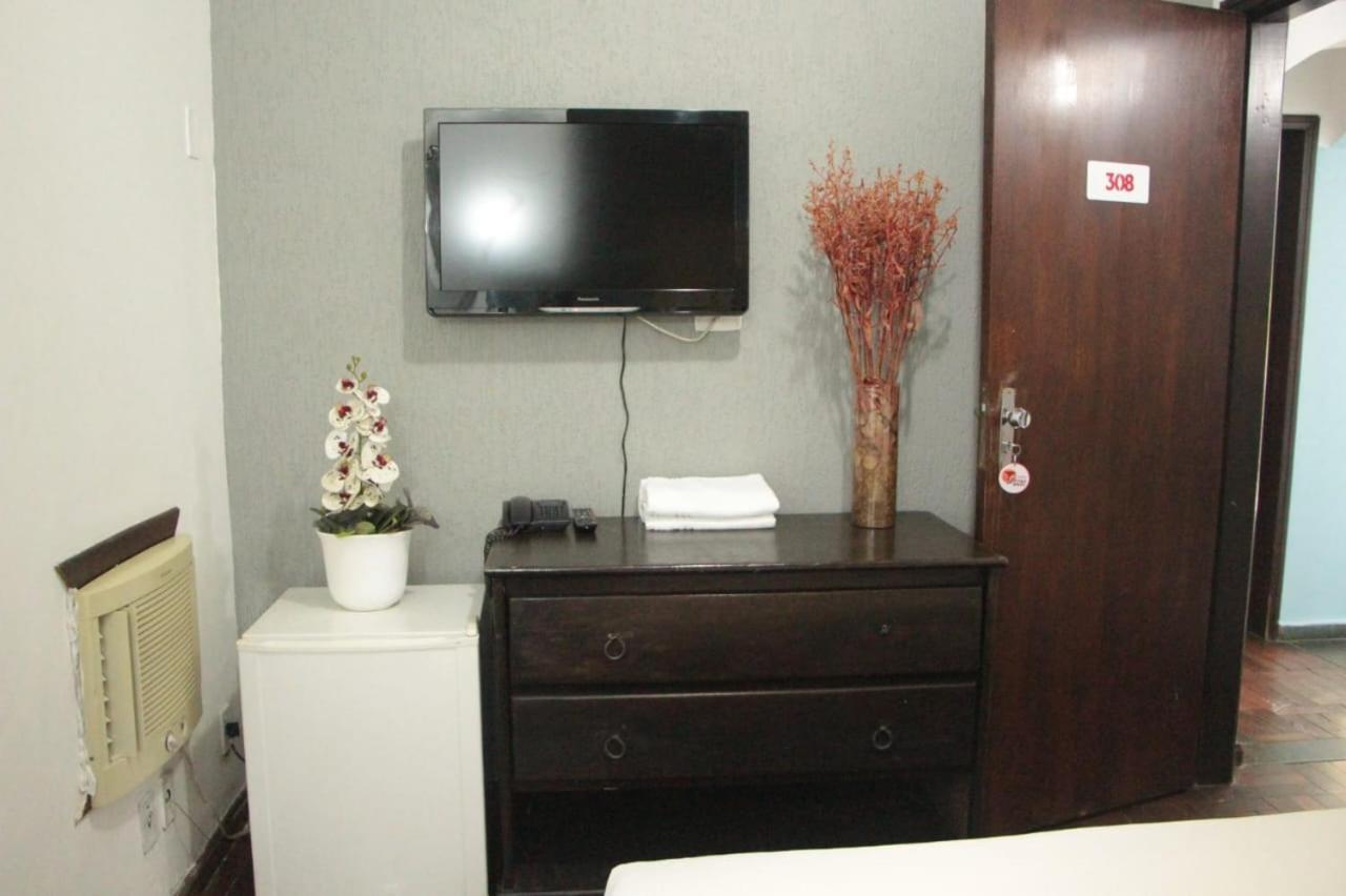 CR Hotel Bueno