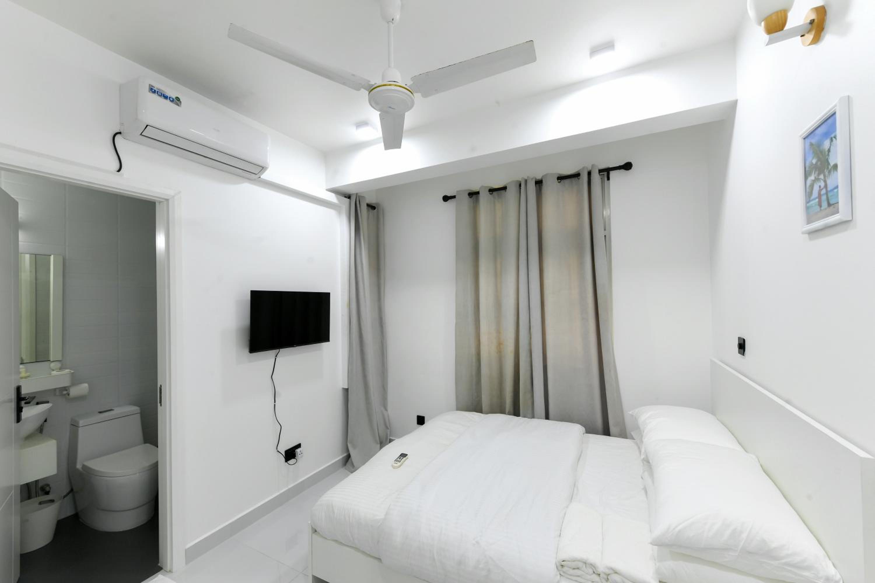 Seaview Apartment by Lin Residences photo 4