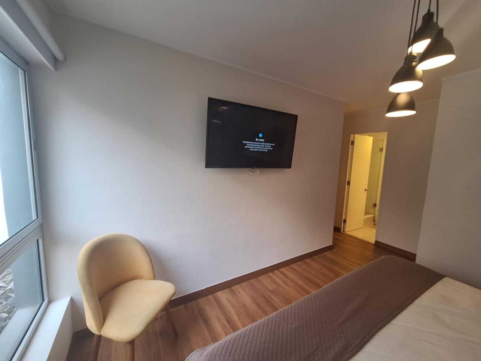 Gorgeous 2BDRM with A/C - Miraflores view 2