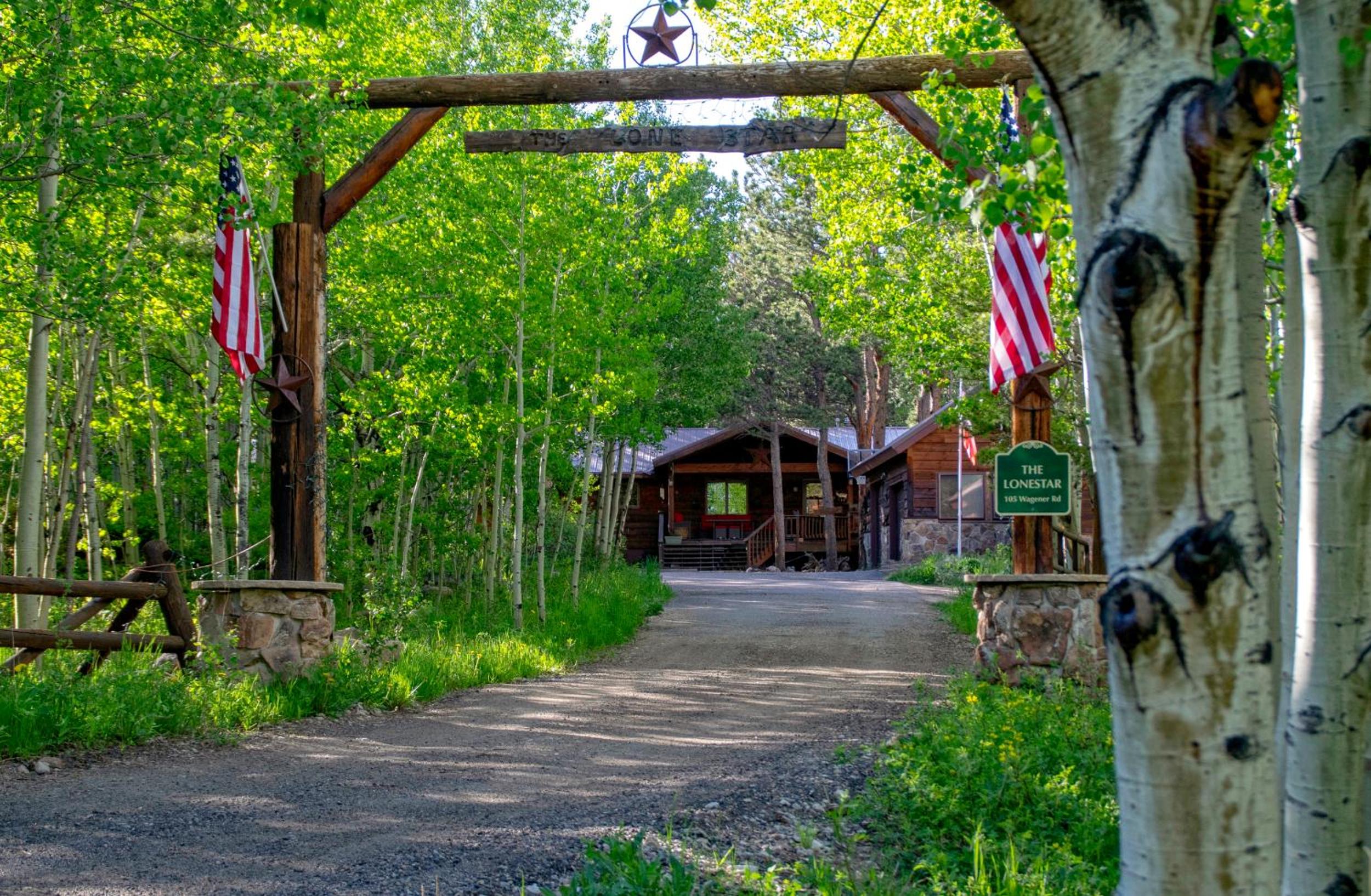 Denver Vacations - The Lone Star - Property Image 1