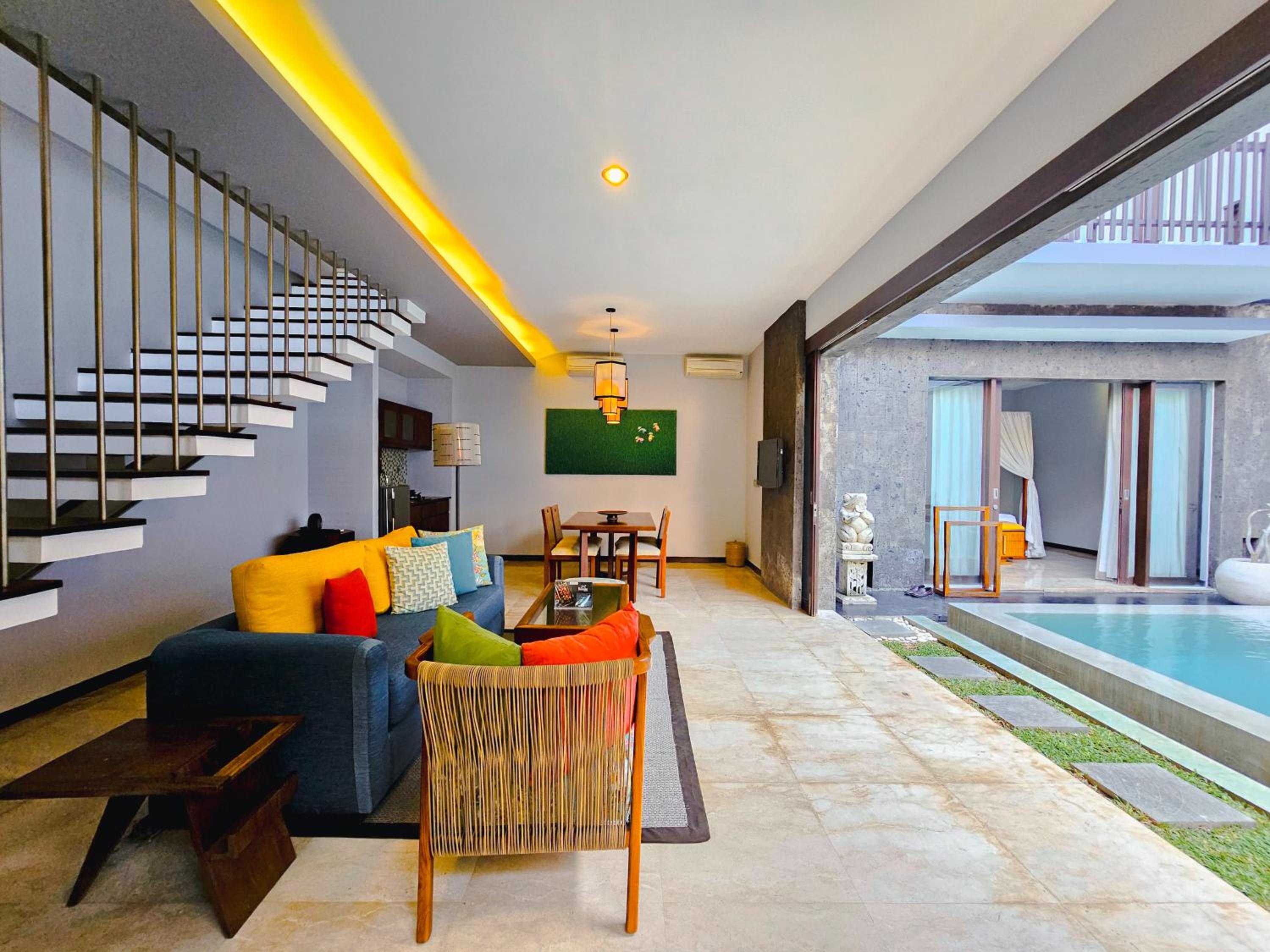 Seminyak Icon - by Karaniya Experience - CHSE certified