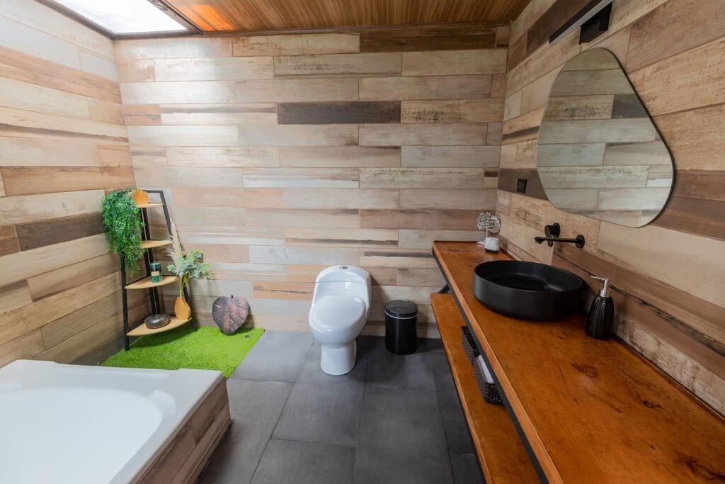 Fincat Premium Bus House : Monteverde