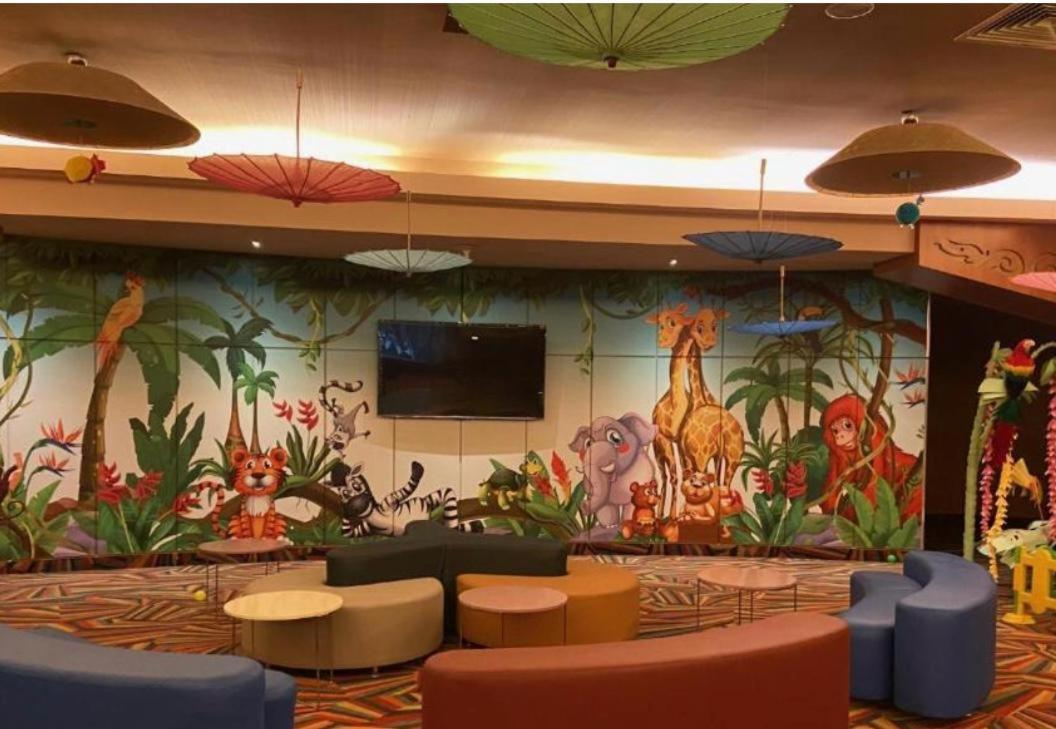 Lake View Aparthotel