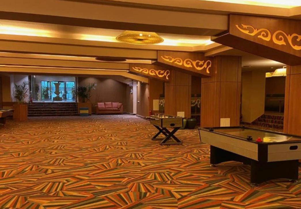 Lake View Aparthotel