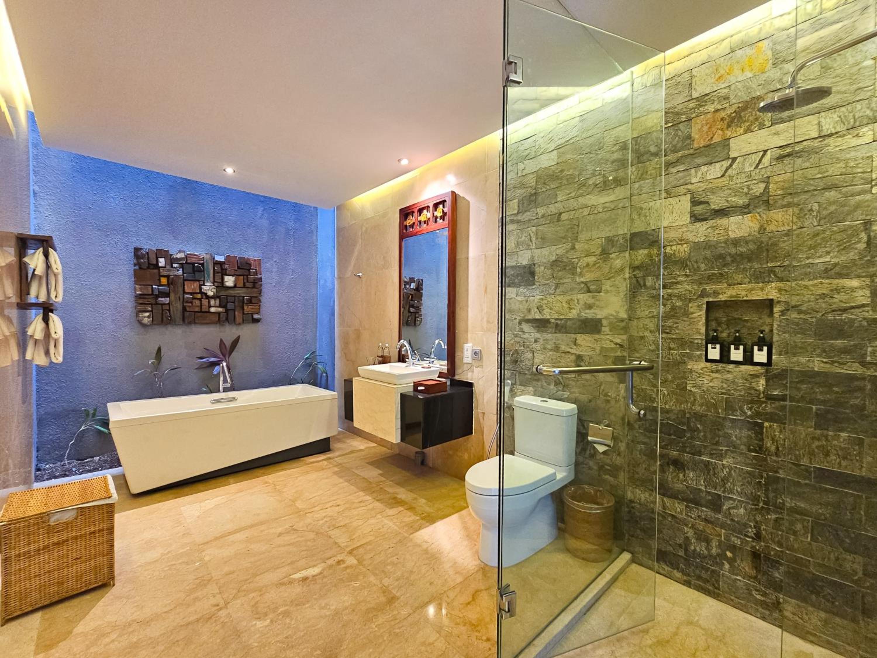 Seminyak Icon - by Karaniya Experience - CHSE certified