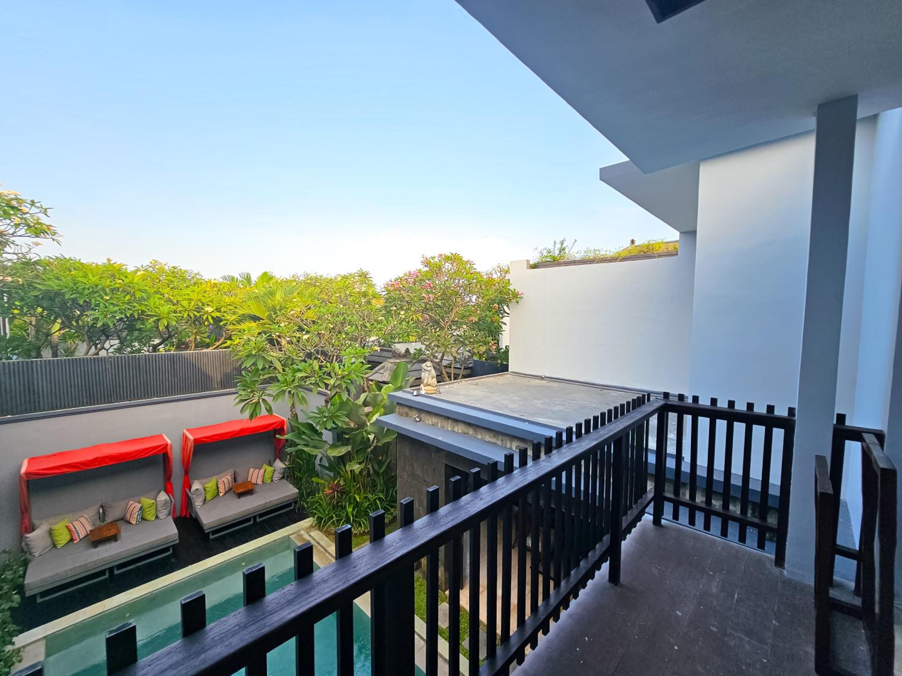 Seminyak Icon - by Karaniya Experience - CHSE certified