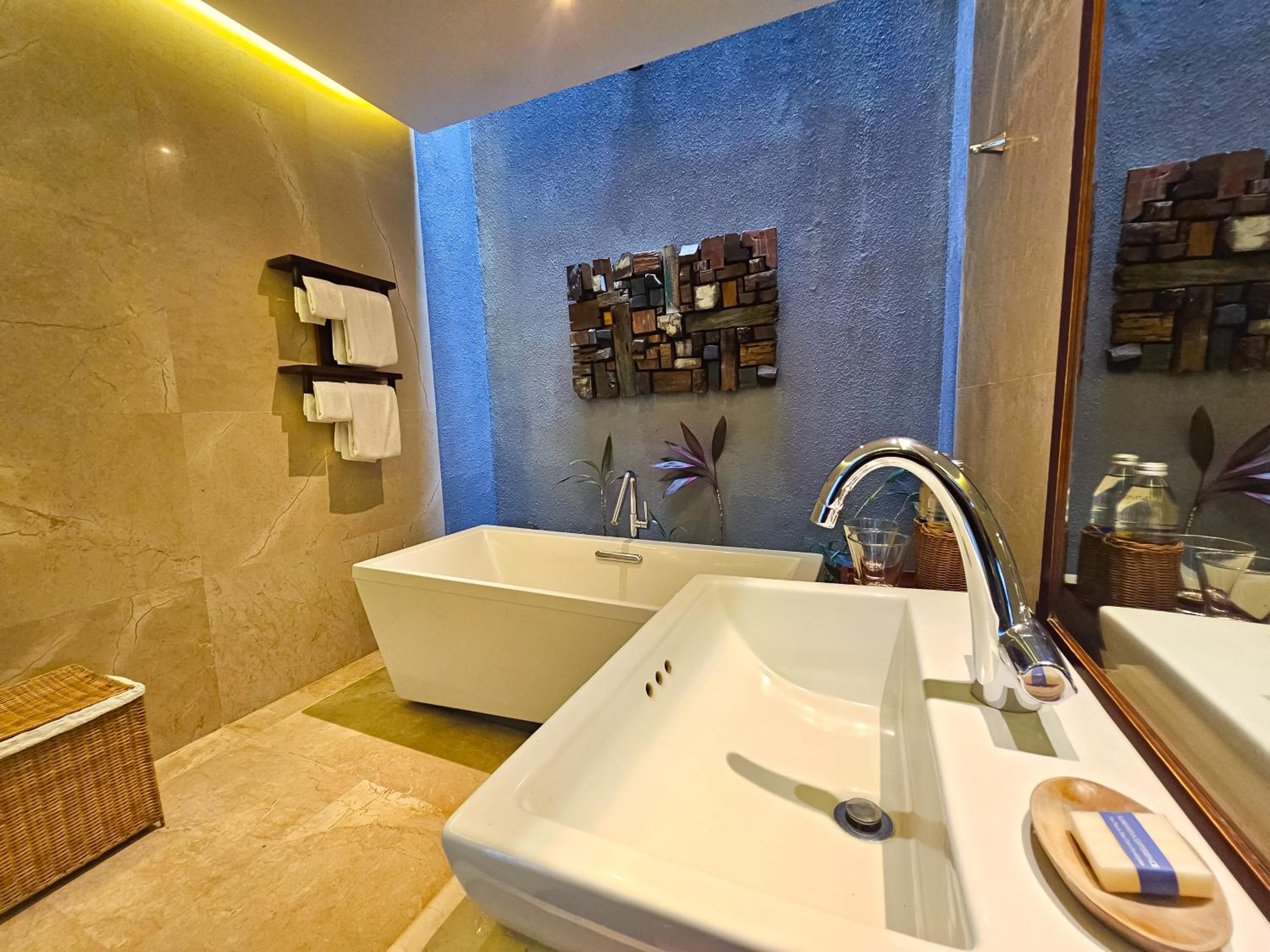 Seminyak Icon - by Karaniya Experience - CHSE certified
