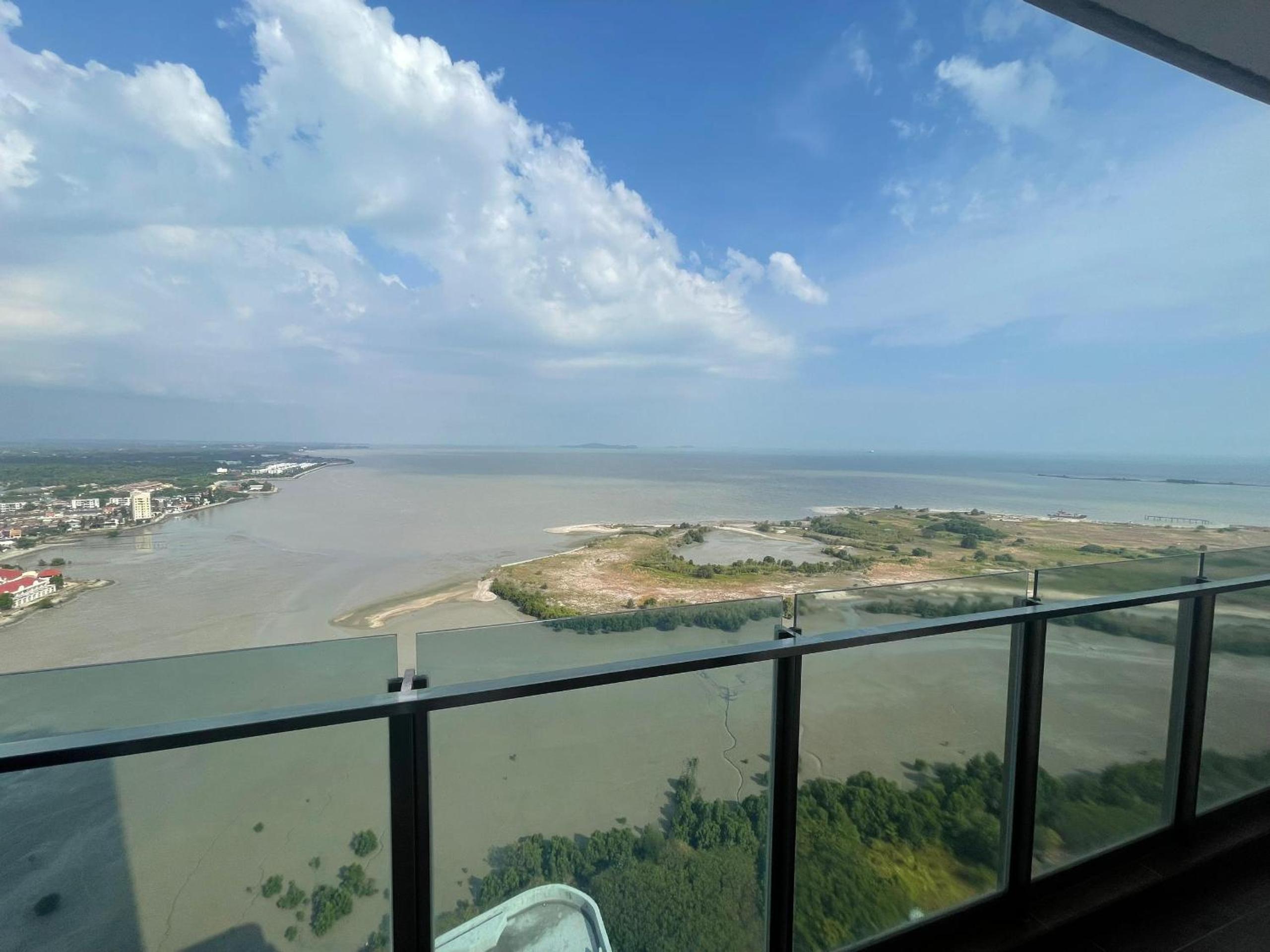 Bathtub With Sea View Silverscape Malacca By Micasa photo 4