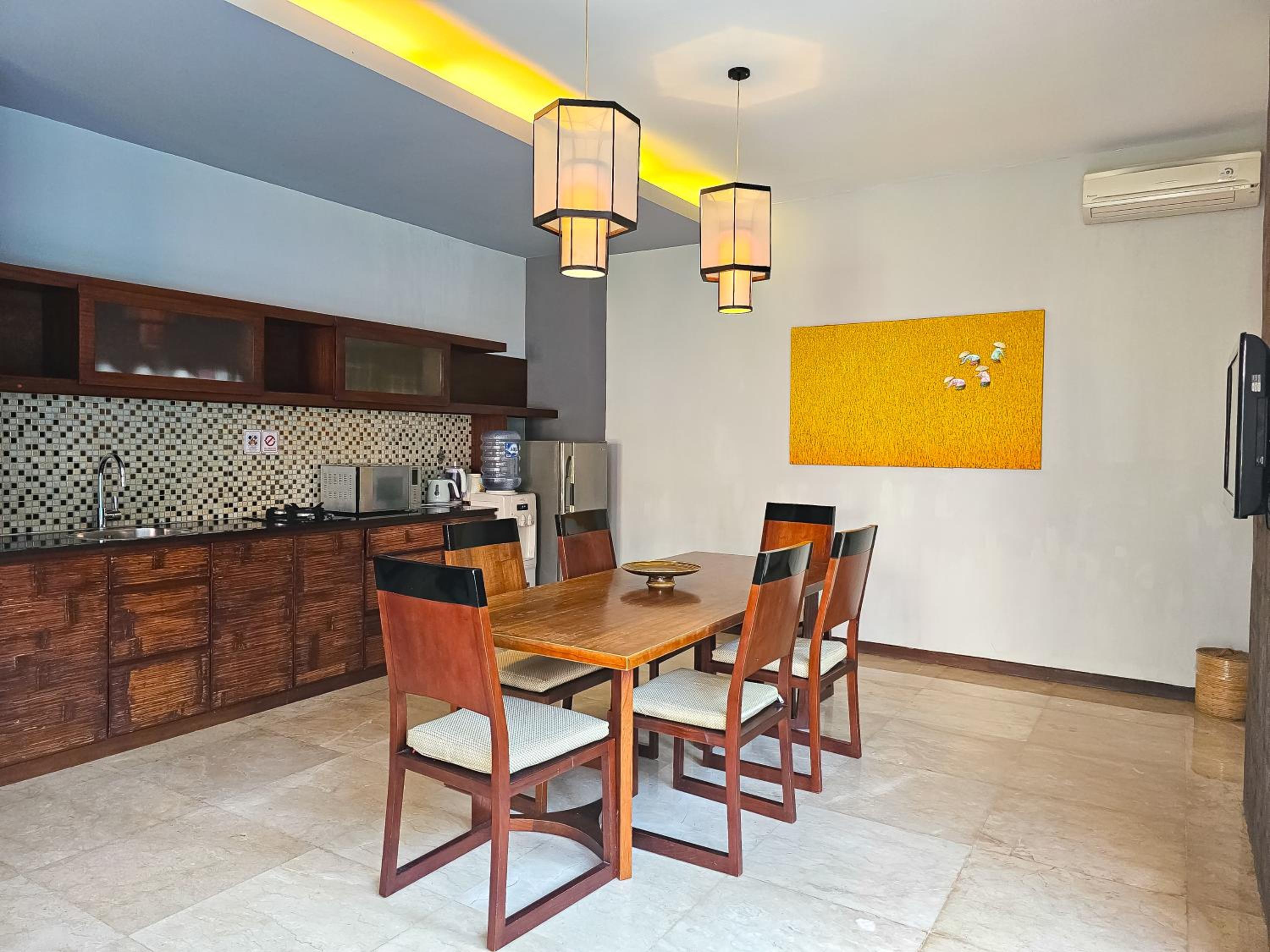 Seminyak Icon - by Karaniya Experience - CHSE certified