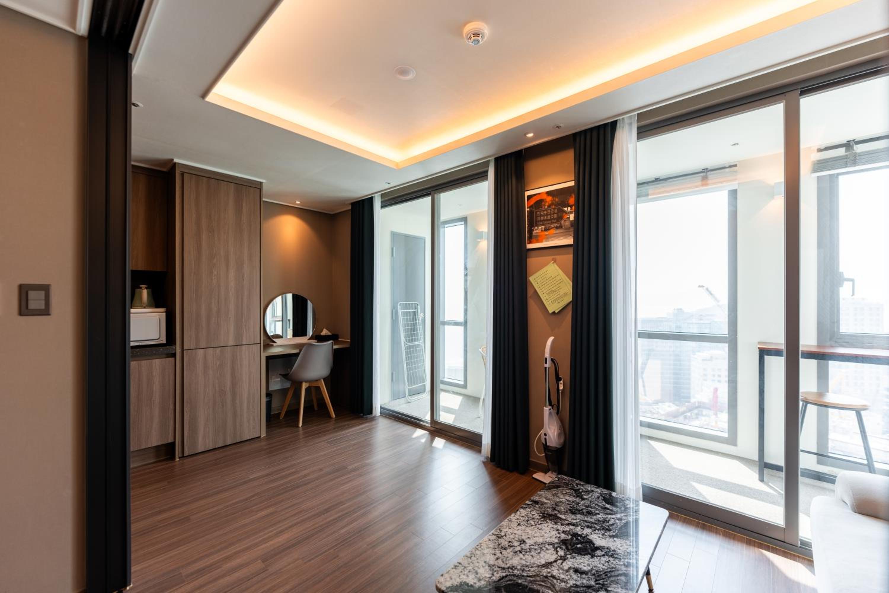 hotel room