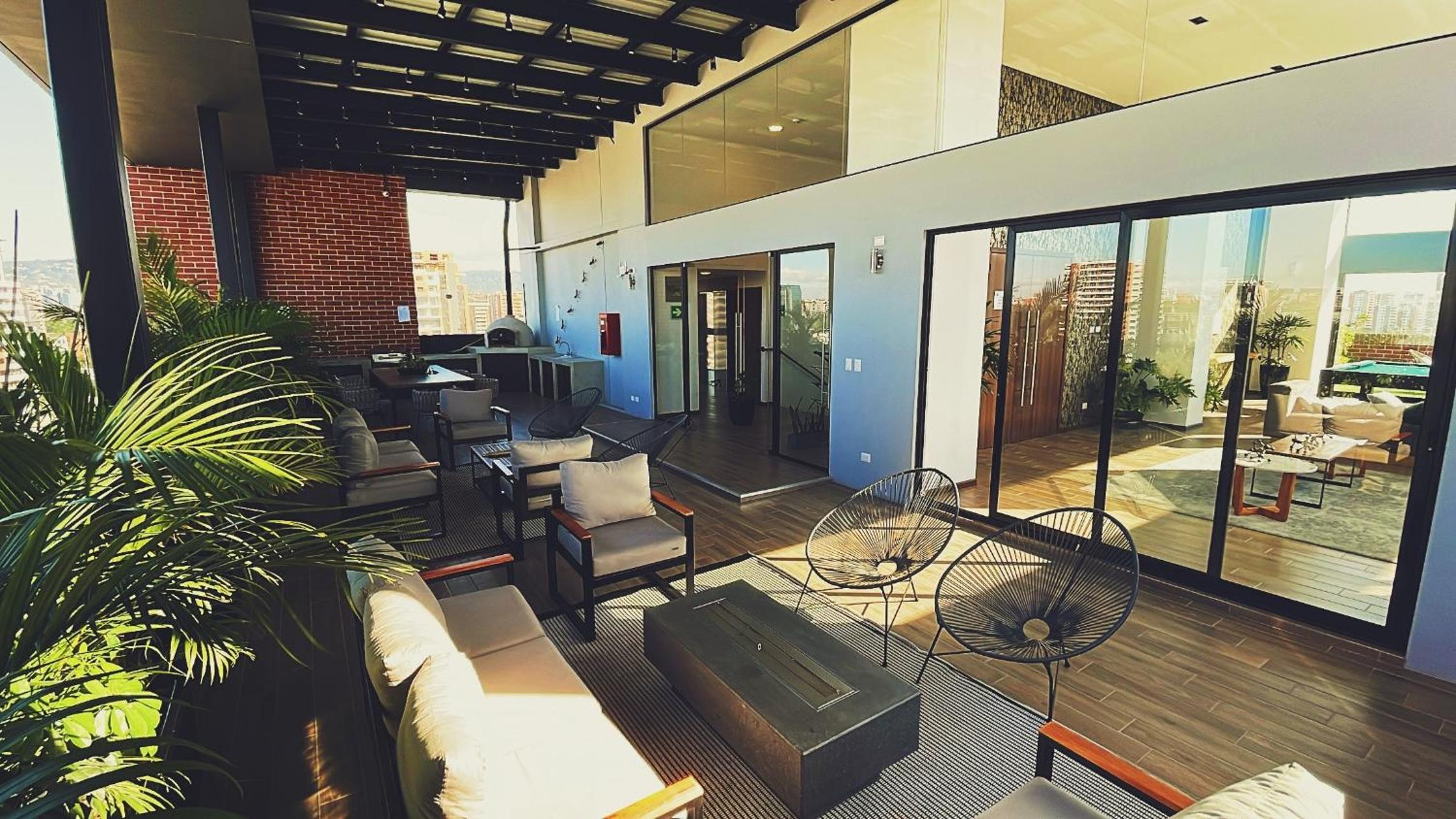 Inara 1 - Apartamento Grande con vistas al aeropuerto - Zona 13 de la Ciudad de Guatemala view 2