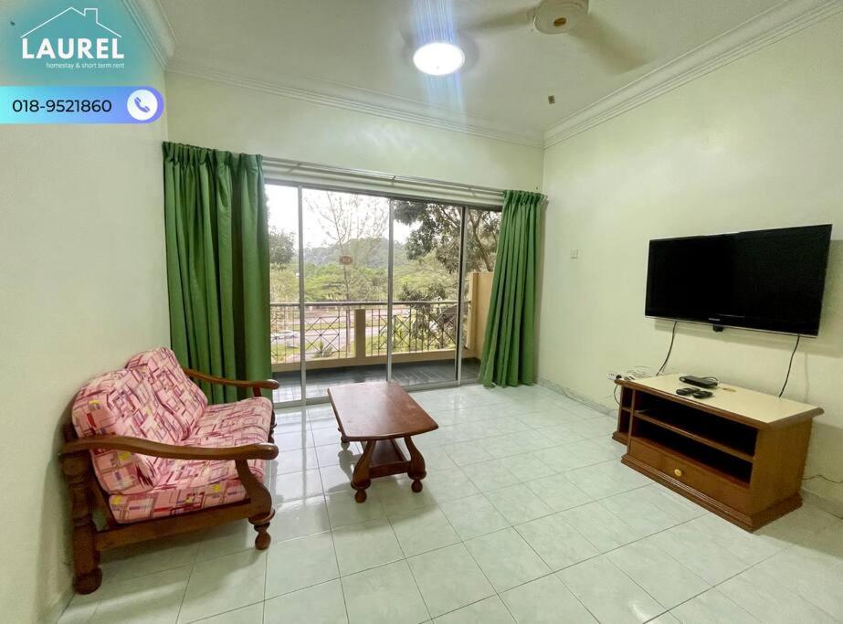 1RoomStudio 1 mins toTeluk Batik photo 1