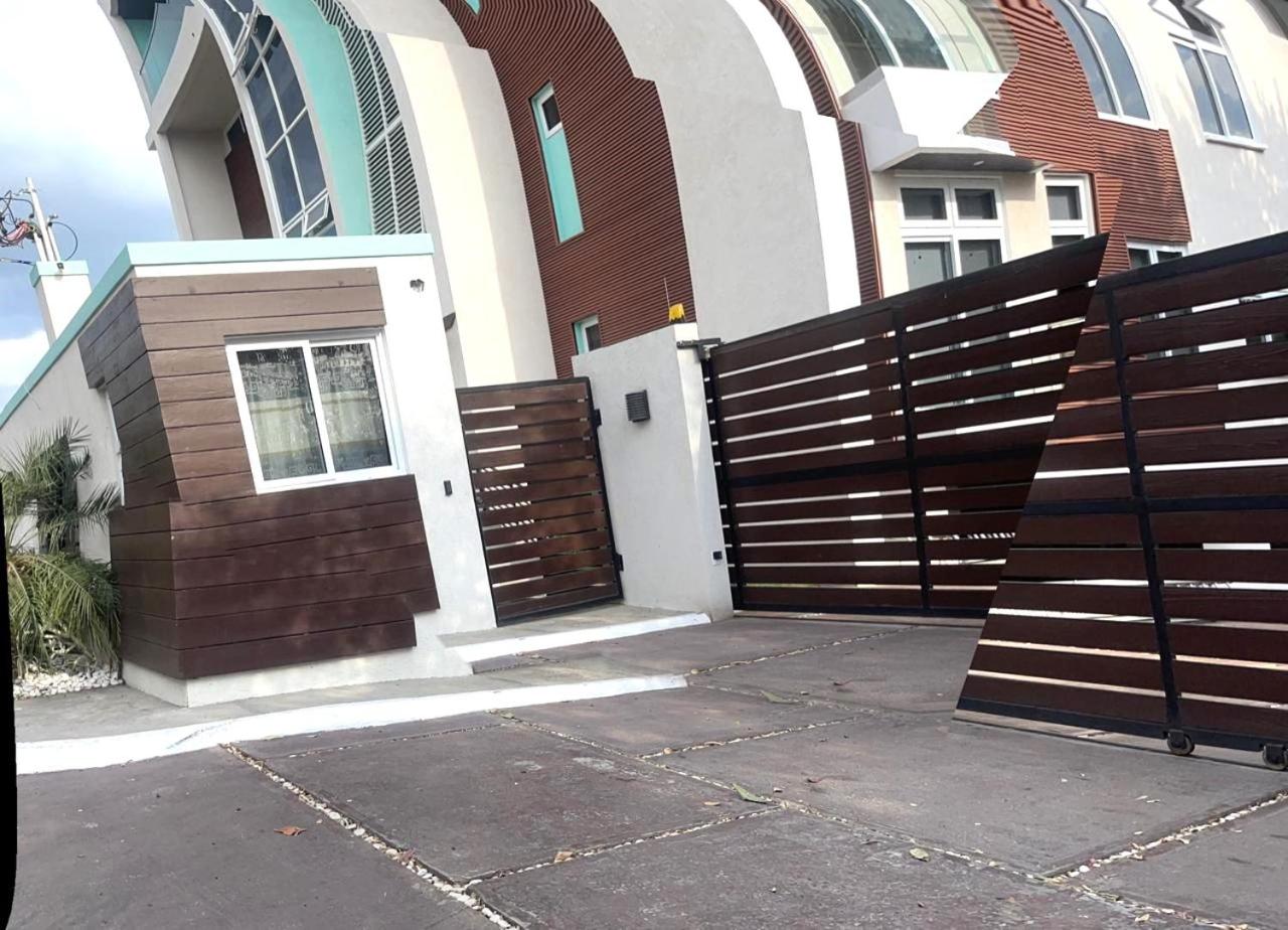 LIGUANEA -ONE BEDROOM OASIS near US EMBASSY view 2