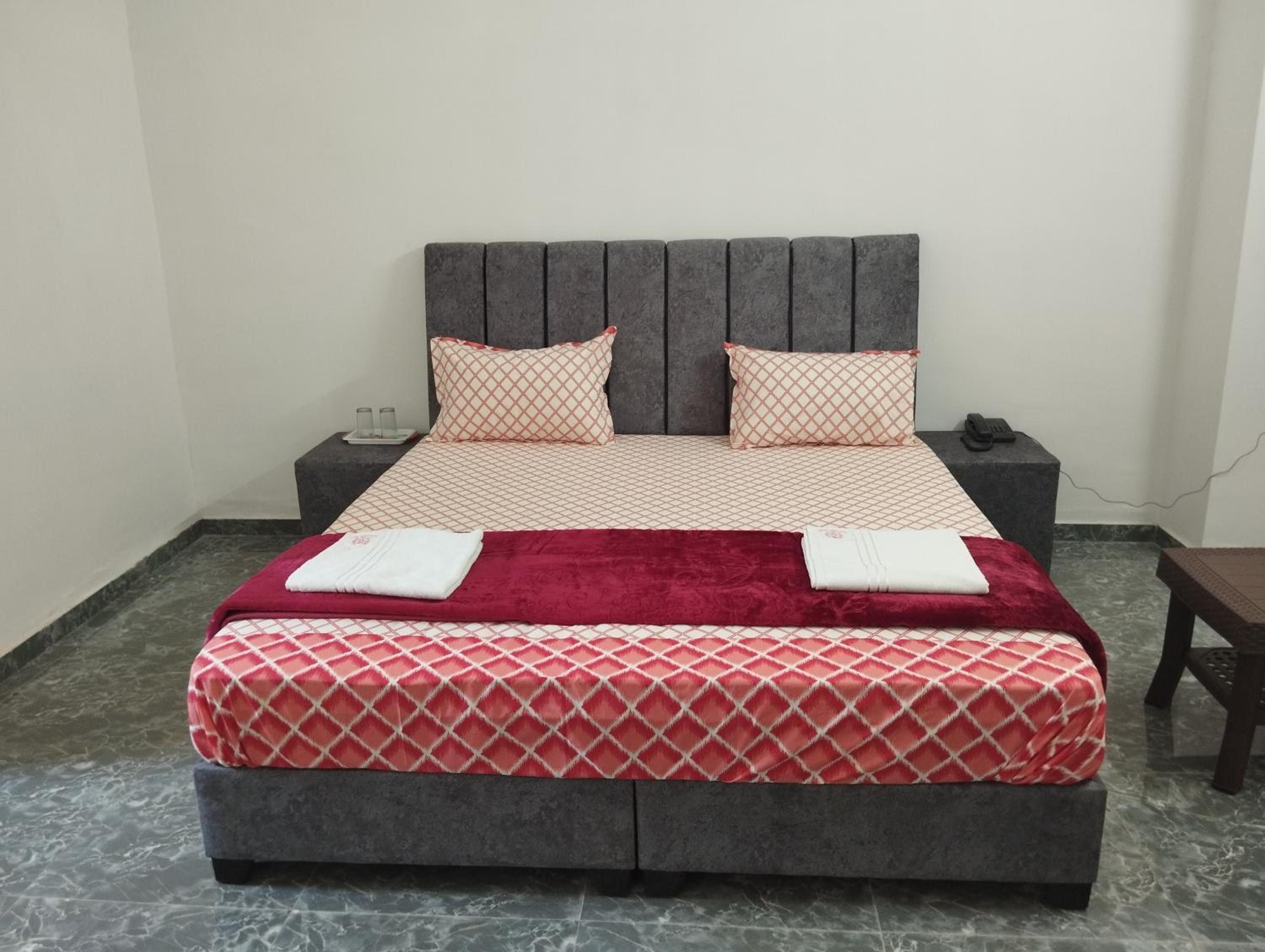 Hotel Devkamal
