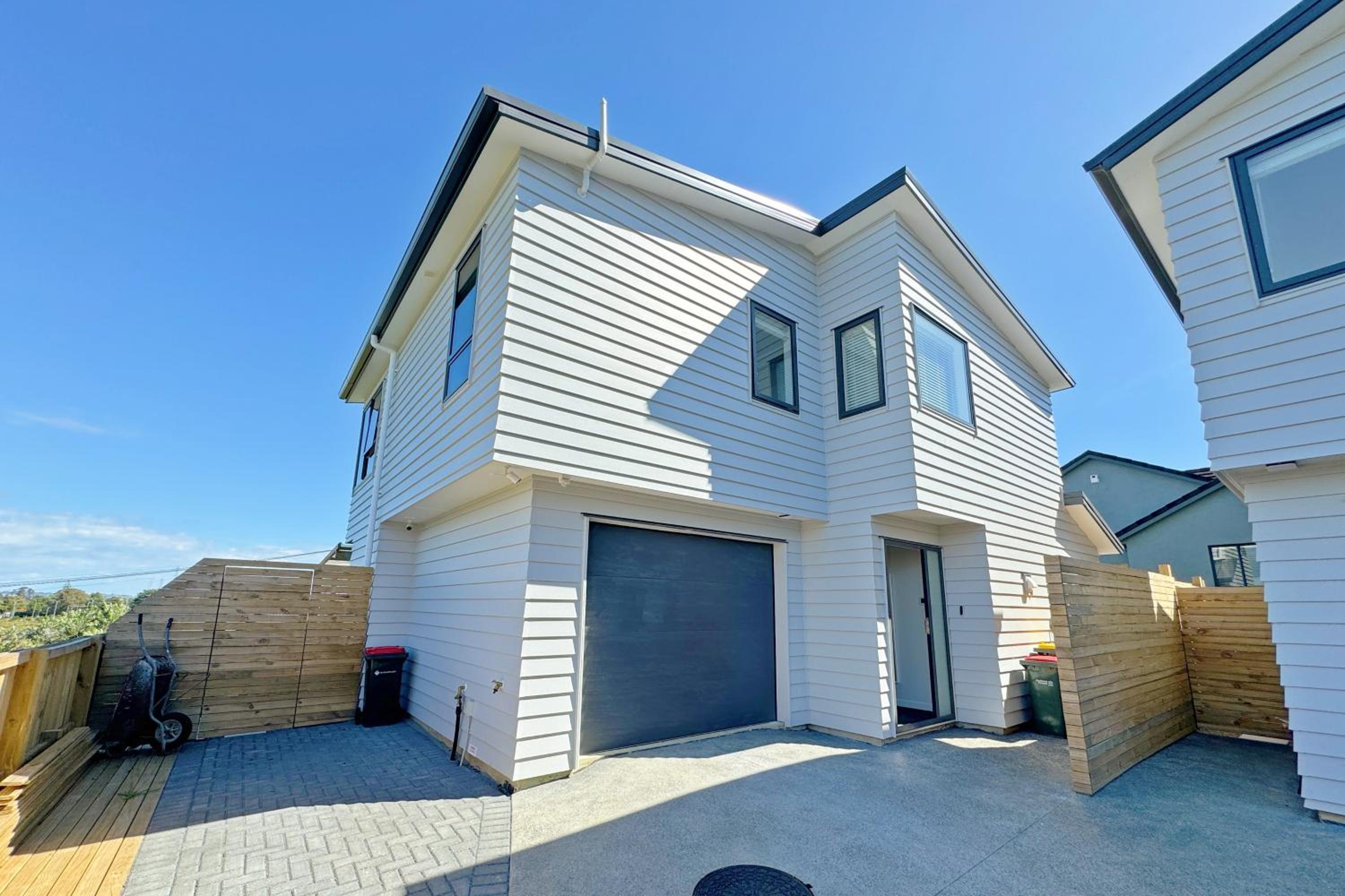 Brand New Retreat: Serene Living in East Auckland — Auckland