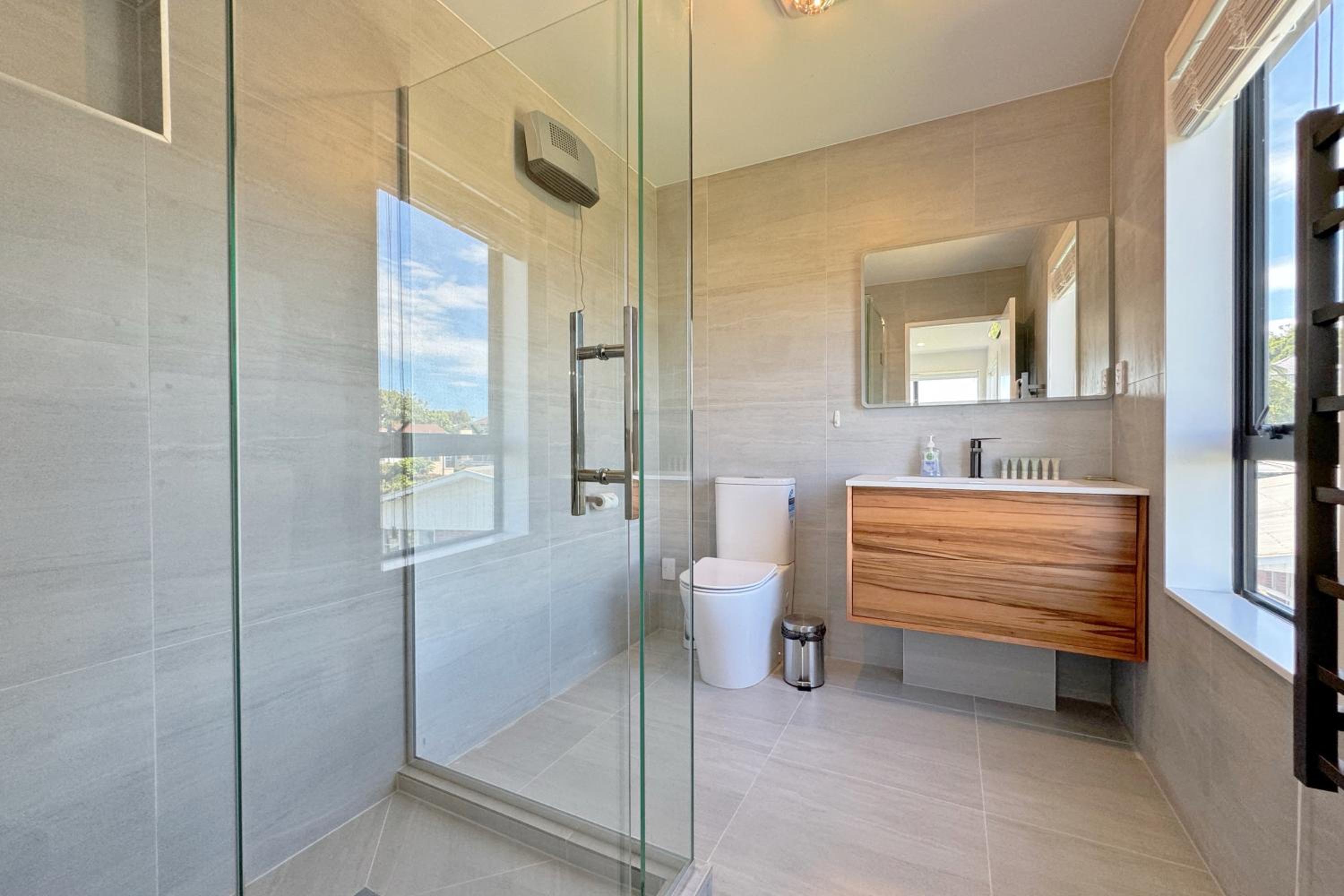 Brand New Retreat: Serene Living in East Auckland photo 5