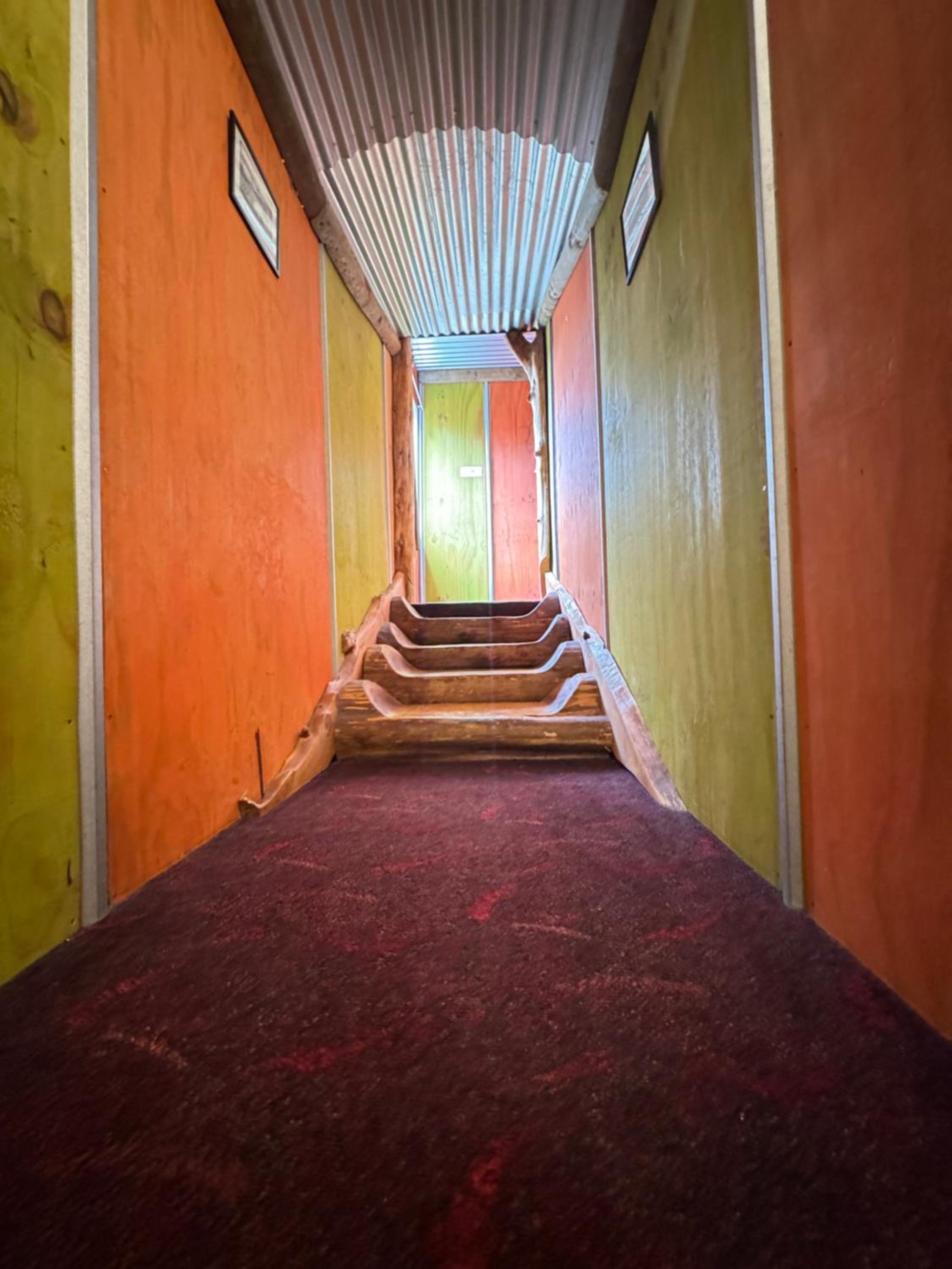 The Crossing Lodge & Backpackers