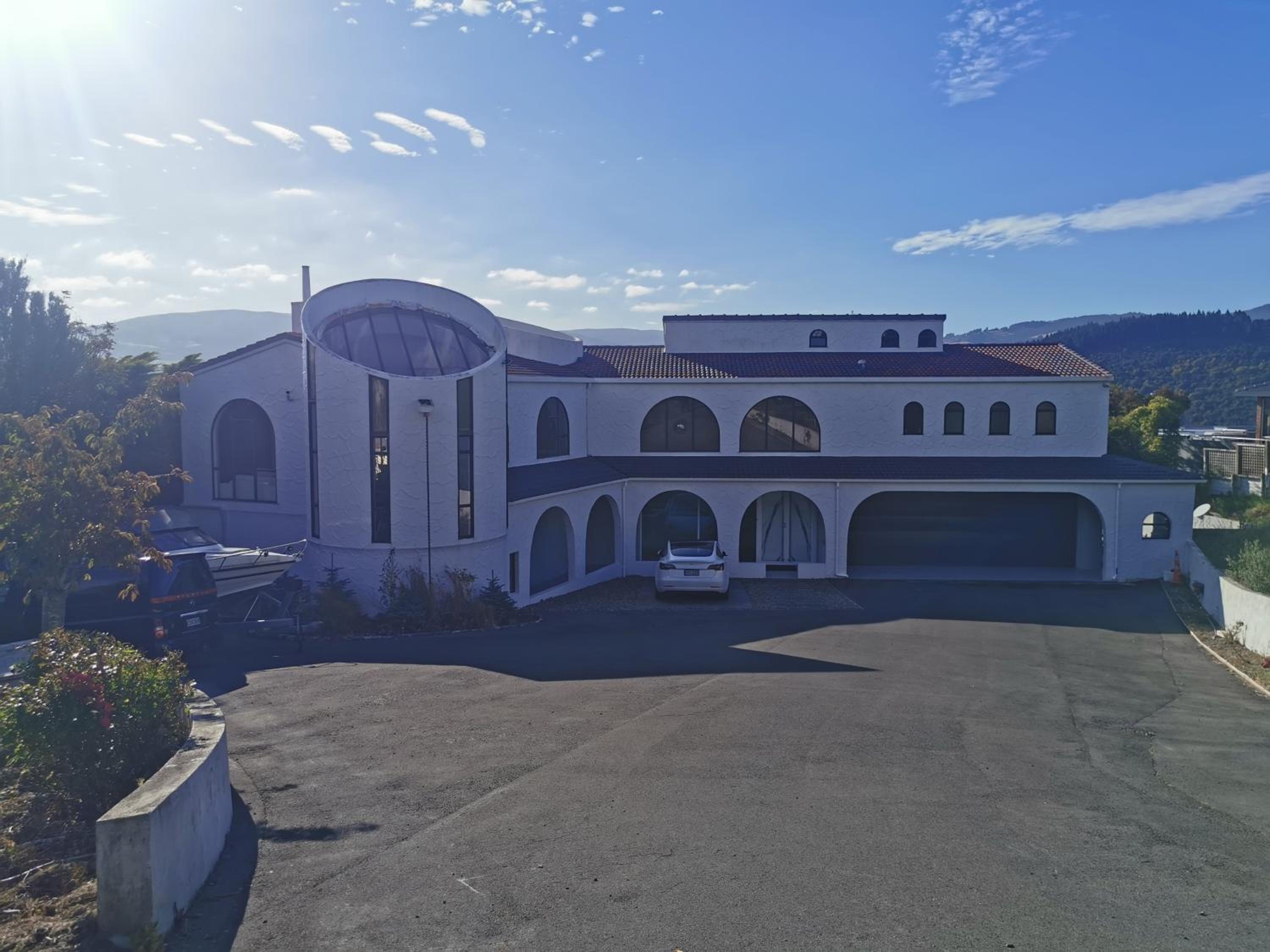 Hotel Luxury Harbour view - Image 1