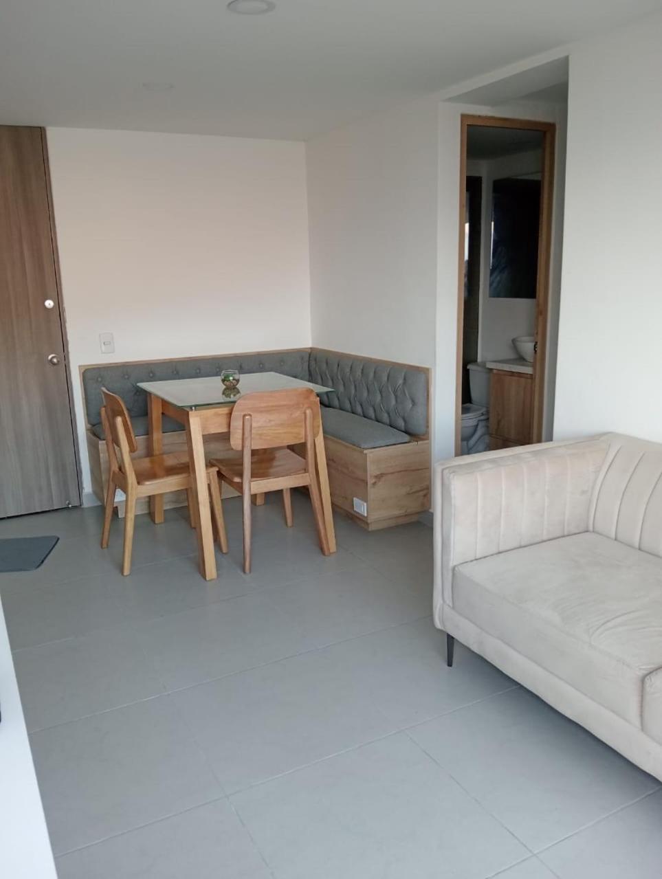 Apartamento en Edificio Puerto paraiso en Bello Antioquia