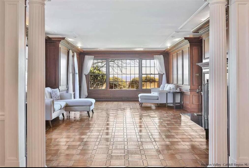 Highland Mansion