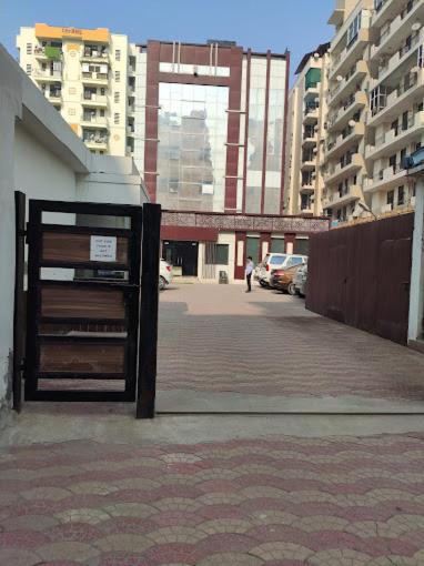 GenX Le Crescent Ghaziabad view 3