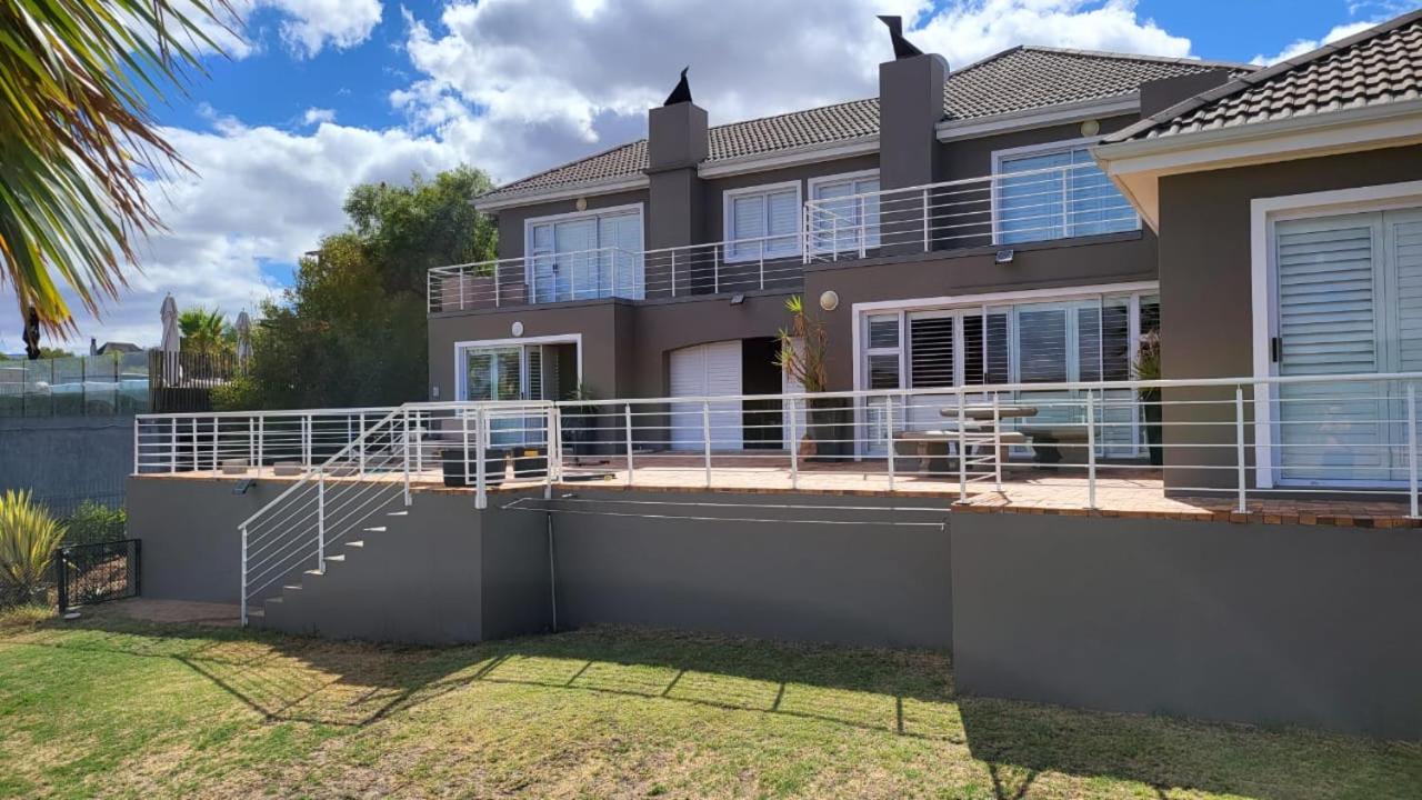 Clanwilliam Waterside Villa