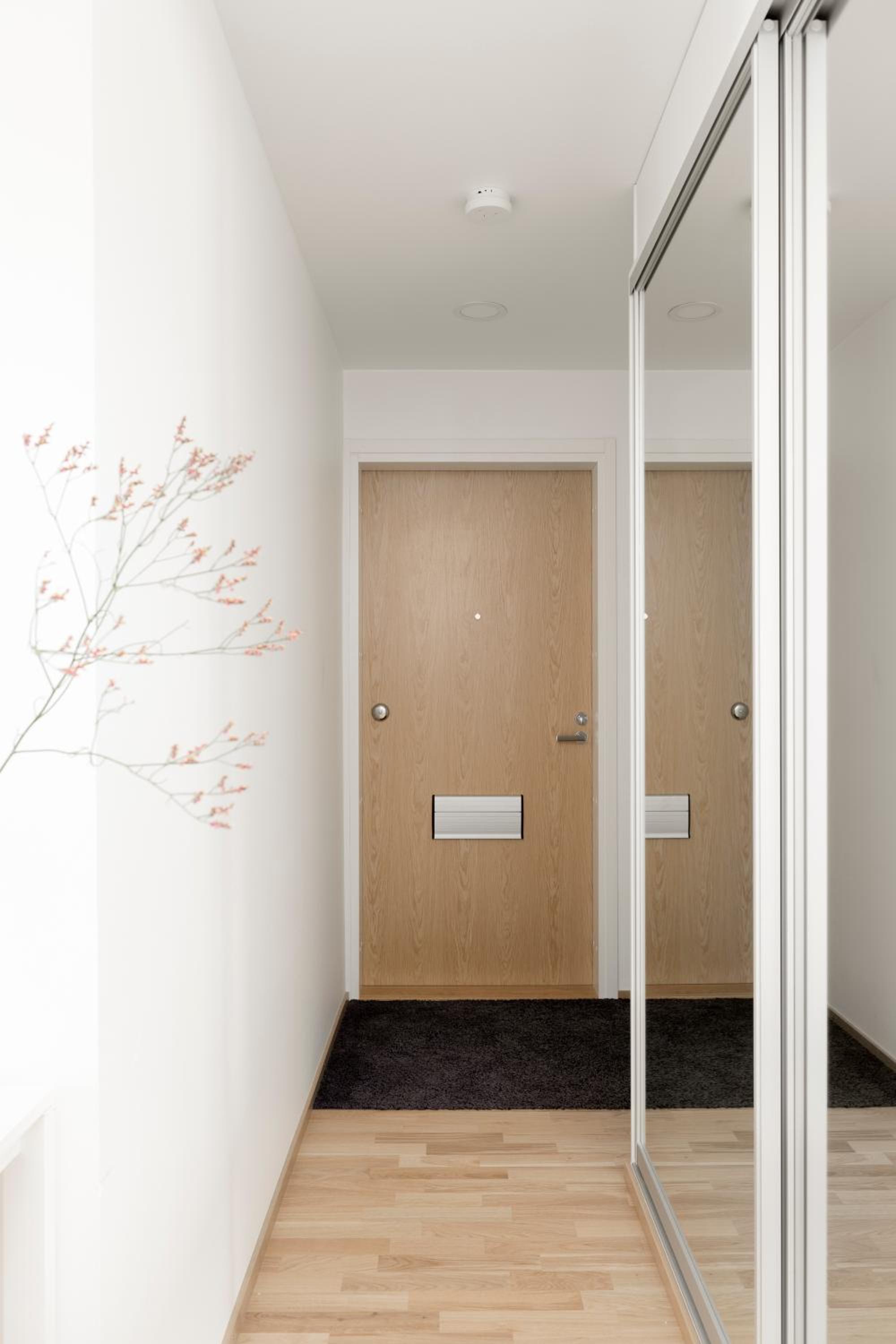2BR design home 400 m from train station Tikkurila view 2