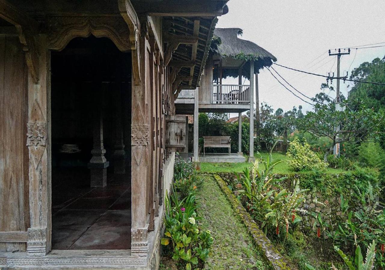 Baleluhur Villa Ciwidey view 3