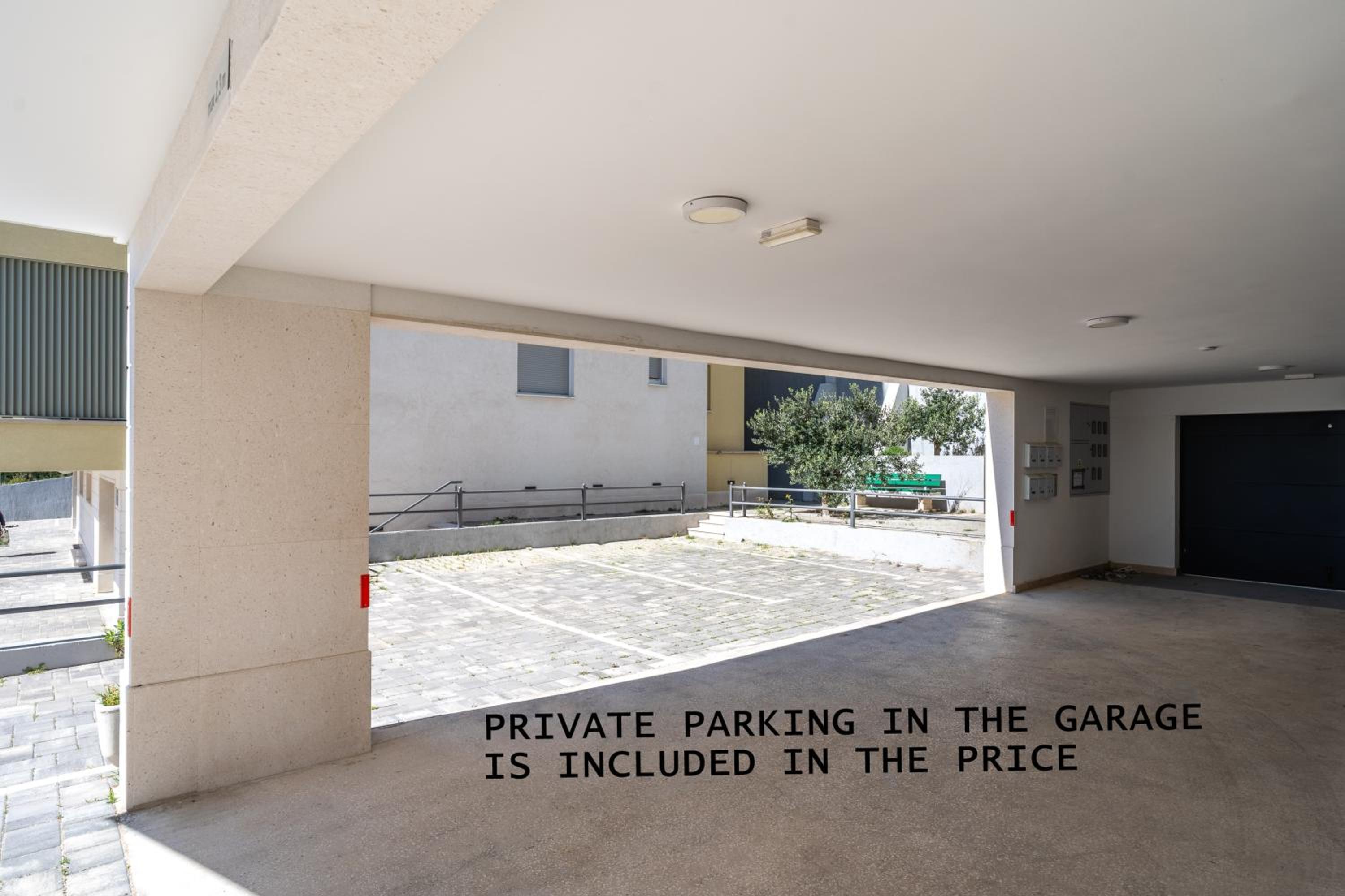 Luxury apartment Marina with private parking view 2