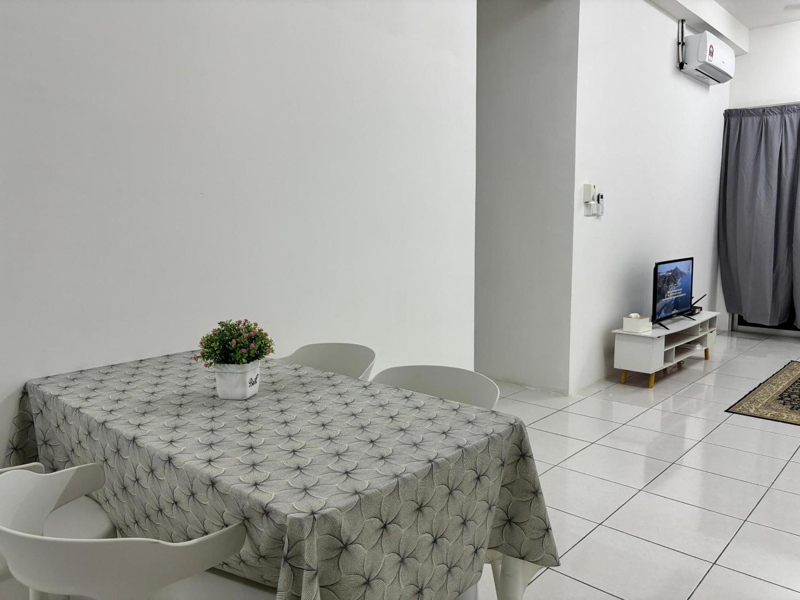 KLIA Nur Impian Guesthouse photo 4