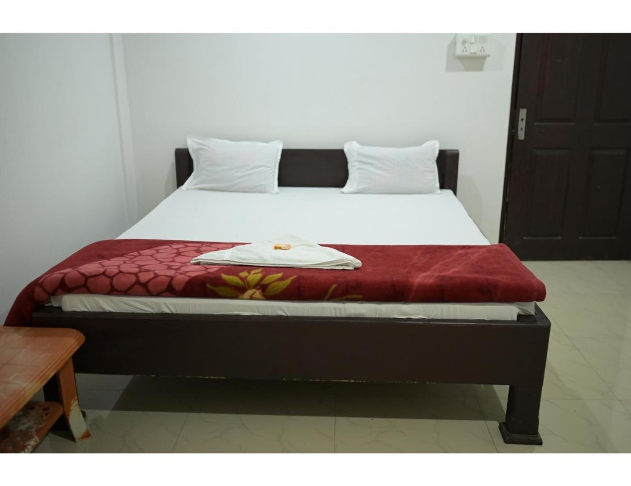 Manorama Lodge, Kohora view 3