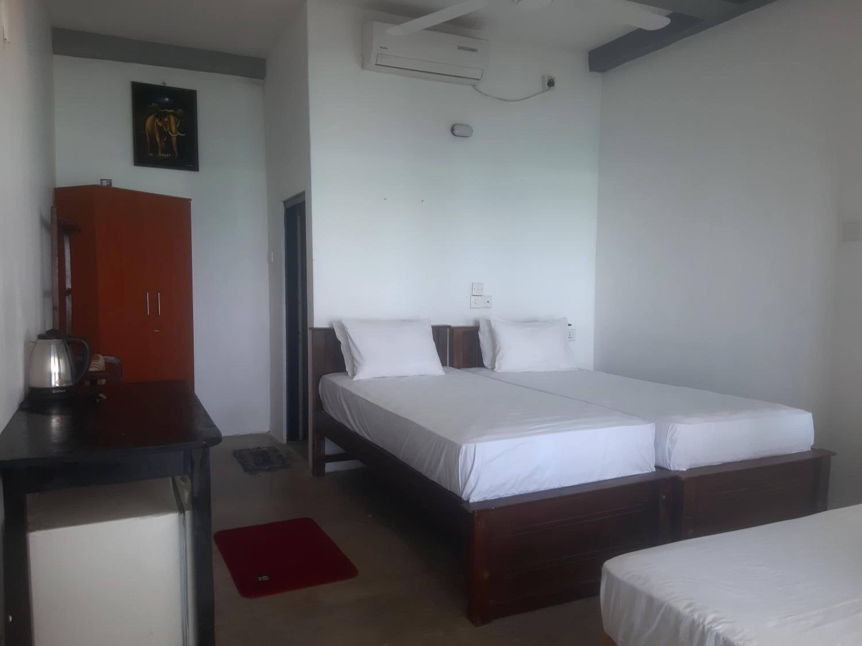 SEASHORE Resort & Villa view 4