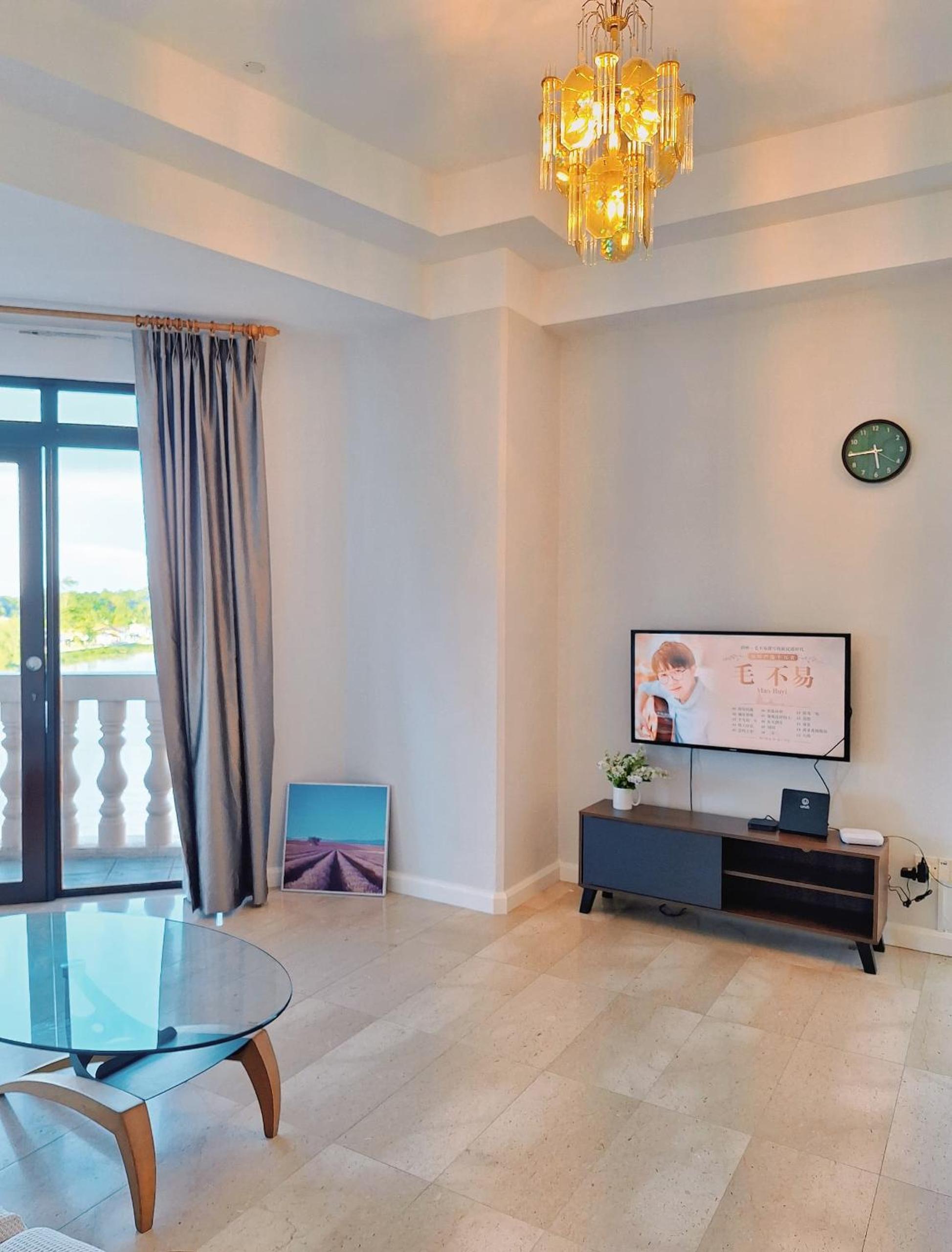 Cozzzy hut Riverbank Suites Kuching with spectacular River view photo 4