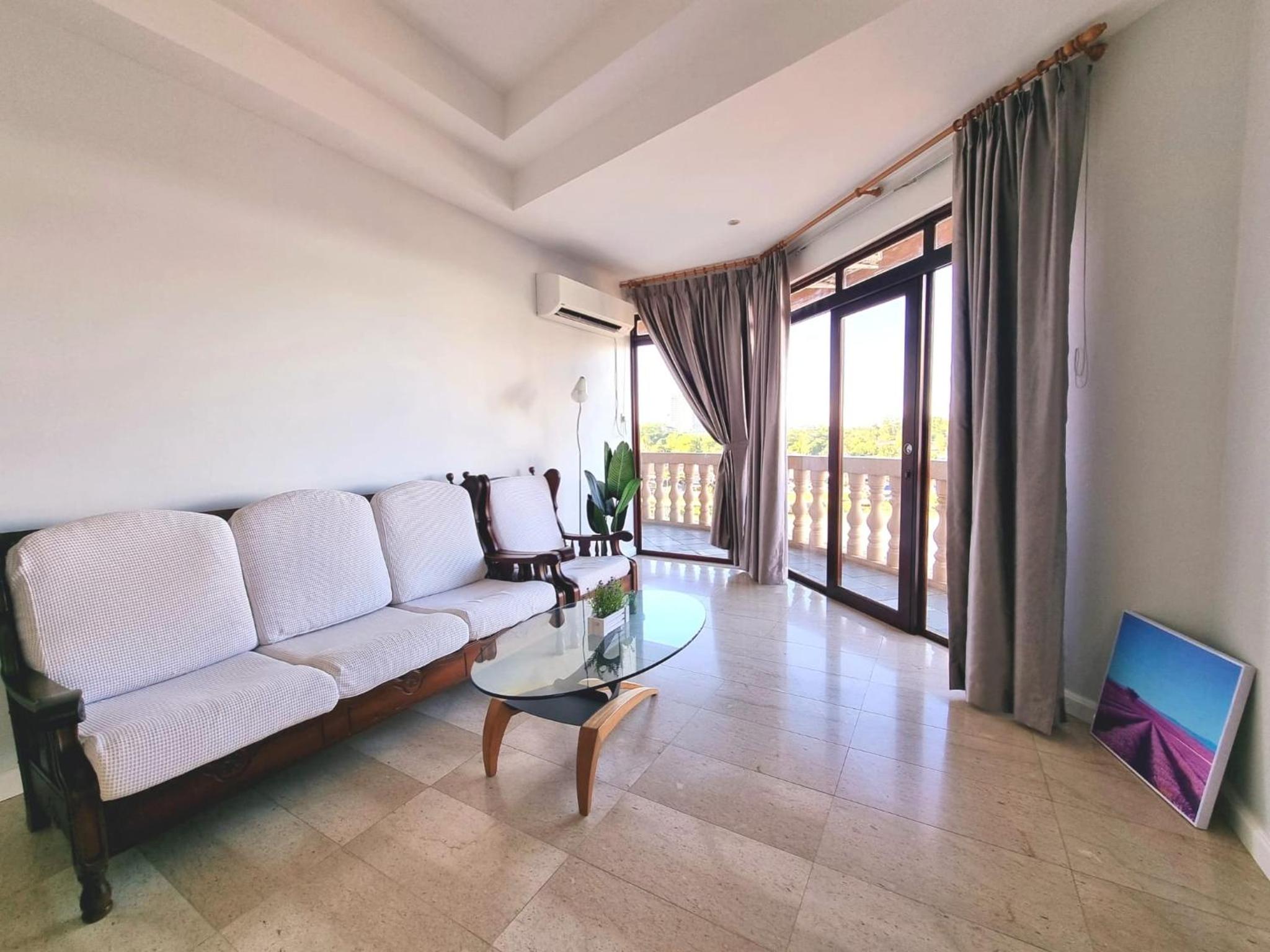 Cozzzy hut Riverbank Suites Kuching with spectacular River view photo 5