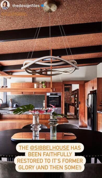 Sibbel House- Luxurious Mid-Century Modern Home, Yarra Valley