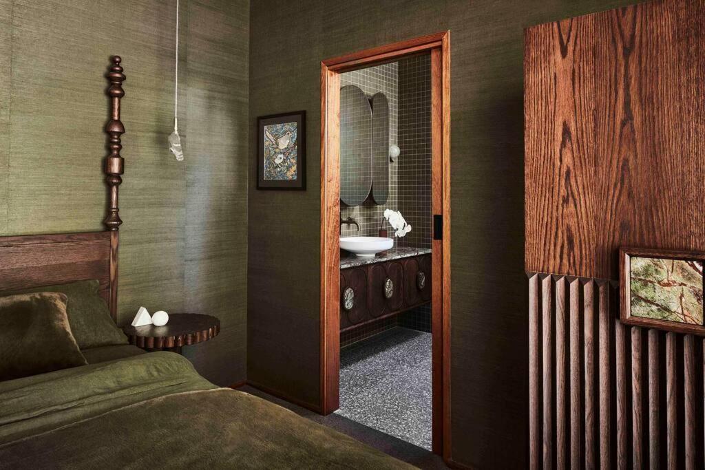 Sibbel House- Luxurious Mid-Century Modern Home, Yarra Valley
