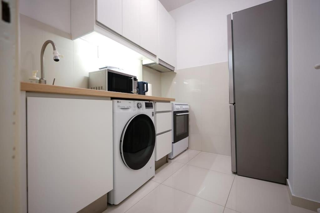 Syntagma square, 70sqm Pentelis sunny apartment